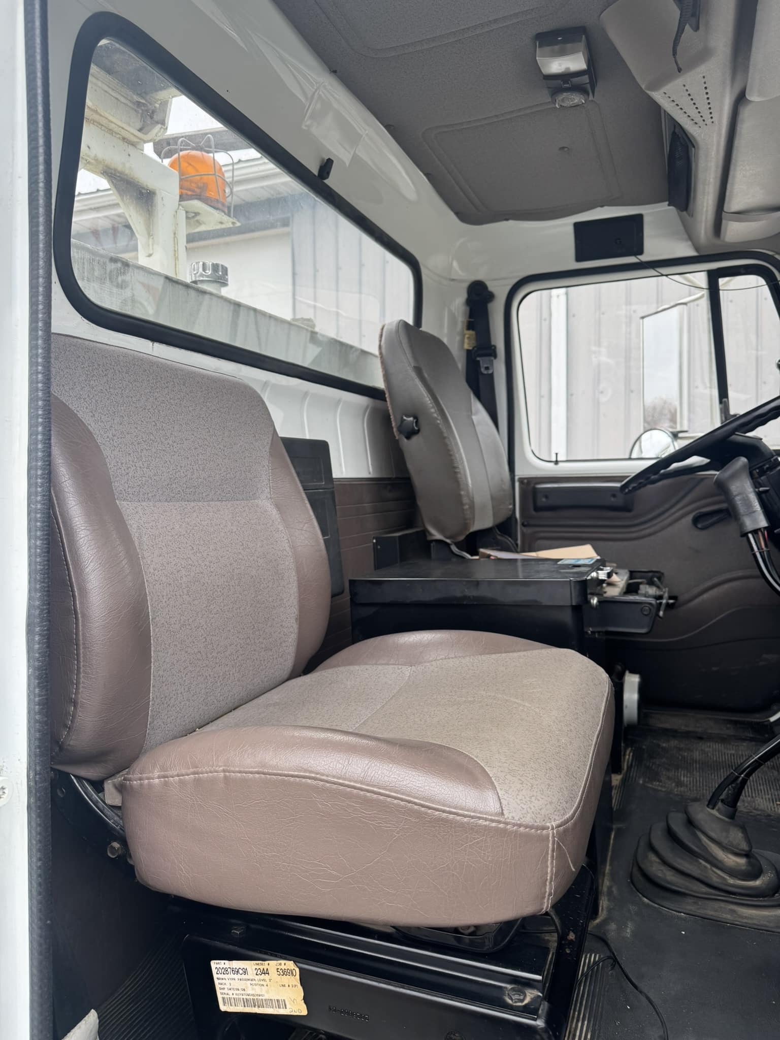 ALTEC D4060T-R DIGGER DERRICK ON A 1998 INTERNATIONAL 2654 6X4 CHASSIS - Image 34