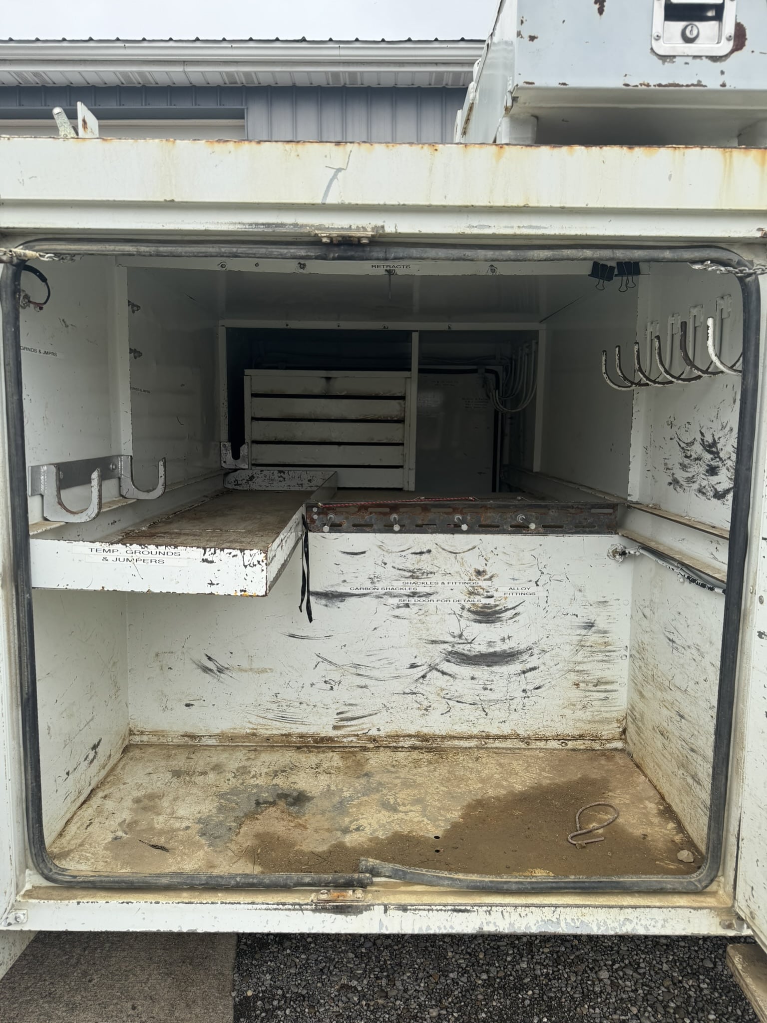 ALTEC D4060T-R DIGGER DERRICK ON A 1998 INTERNATIONAL 2654 6X4 CHASSIS - Image 36