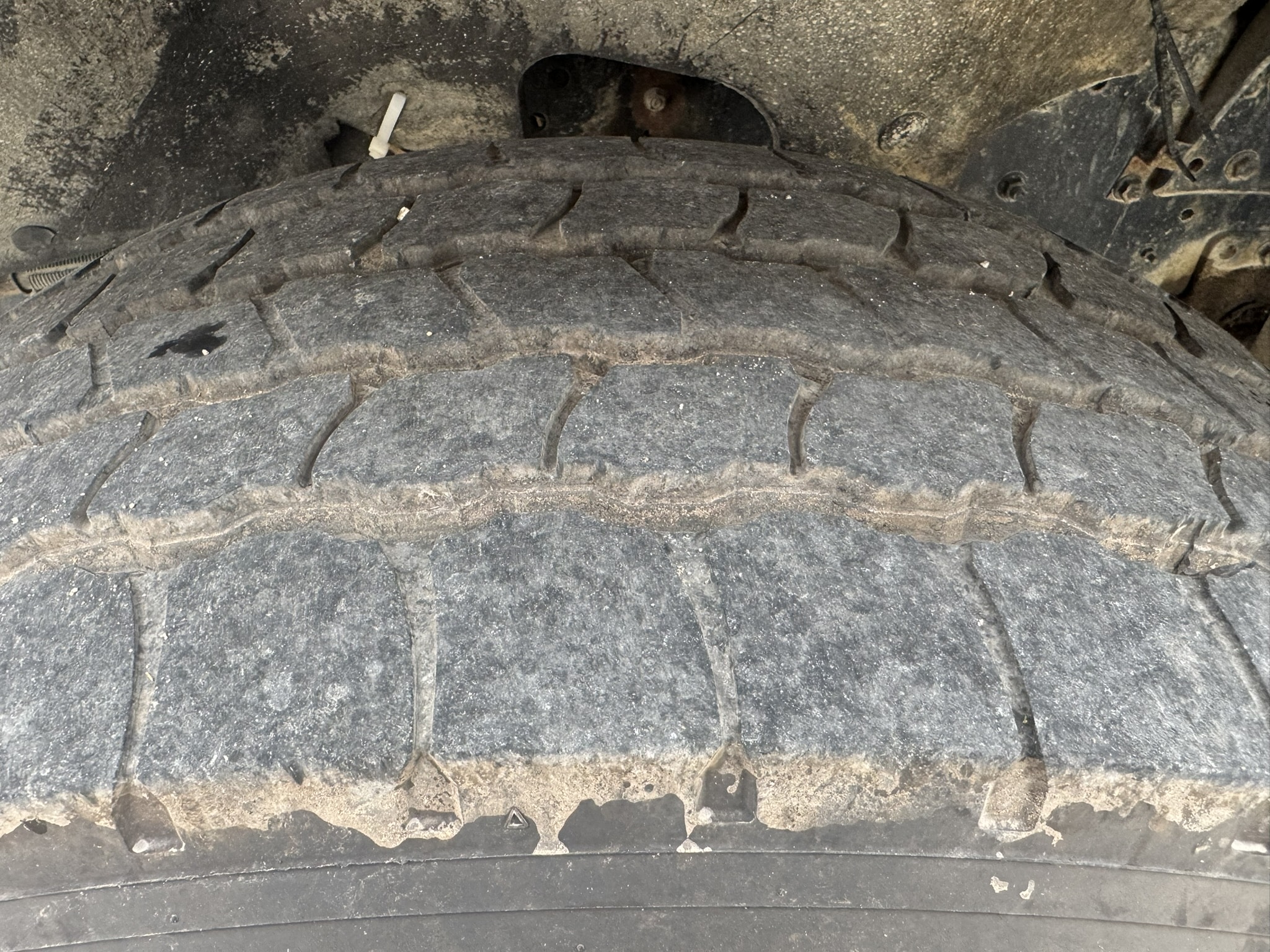 ALTEC D4060T-R DIGGER DERRICK ON A 1998 INTERNATIONAL 2654 6X4 CHASSIS - Image 38