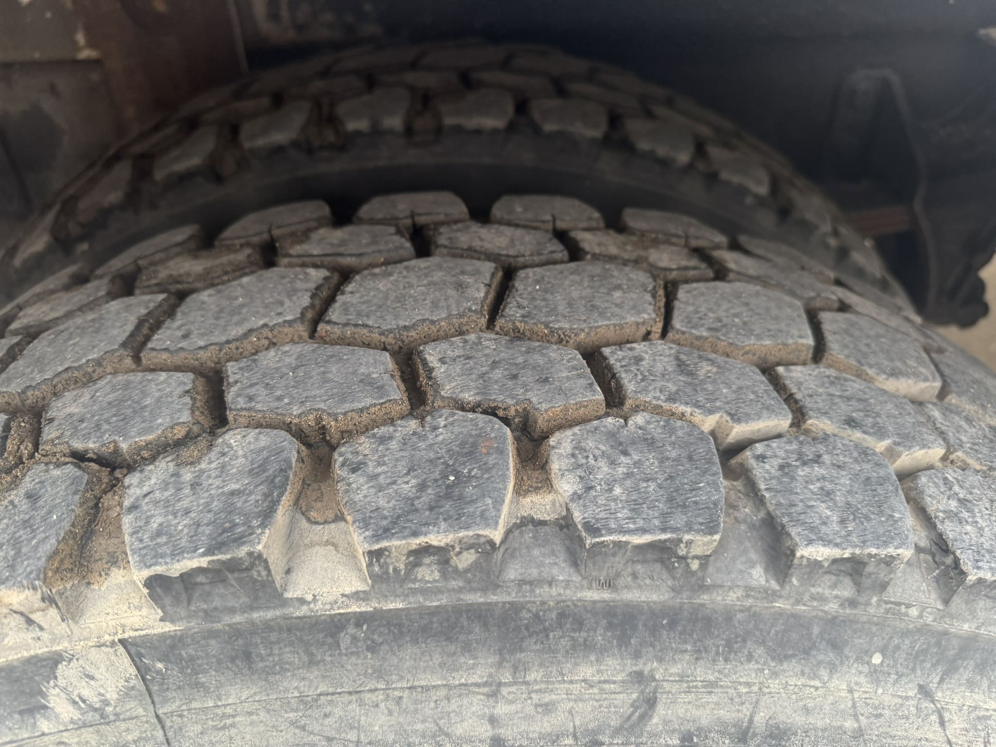 65' VERSALIFT VO460MHI ON 2015 FORD F750 4X2 CHASSIS - Image 43