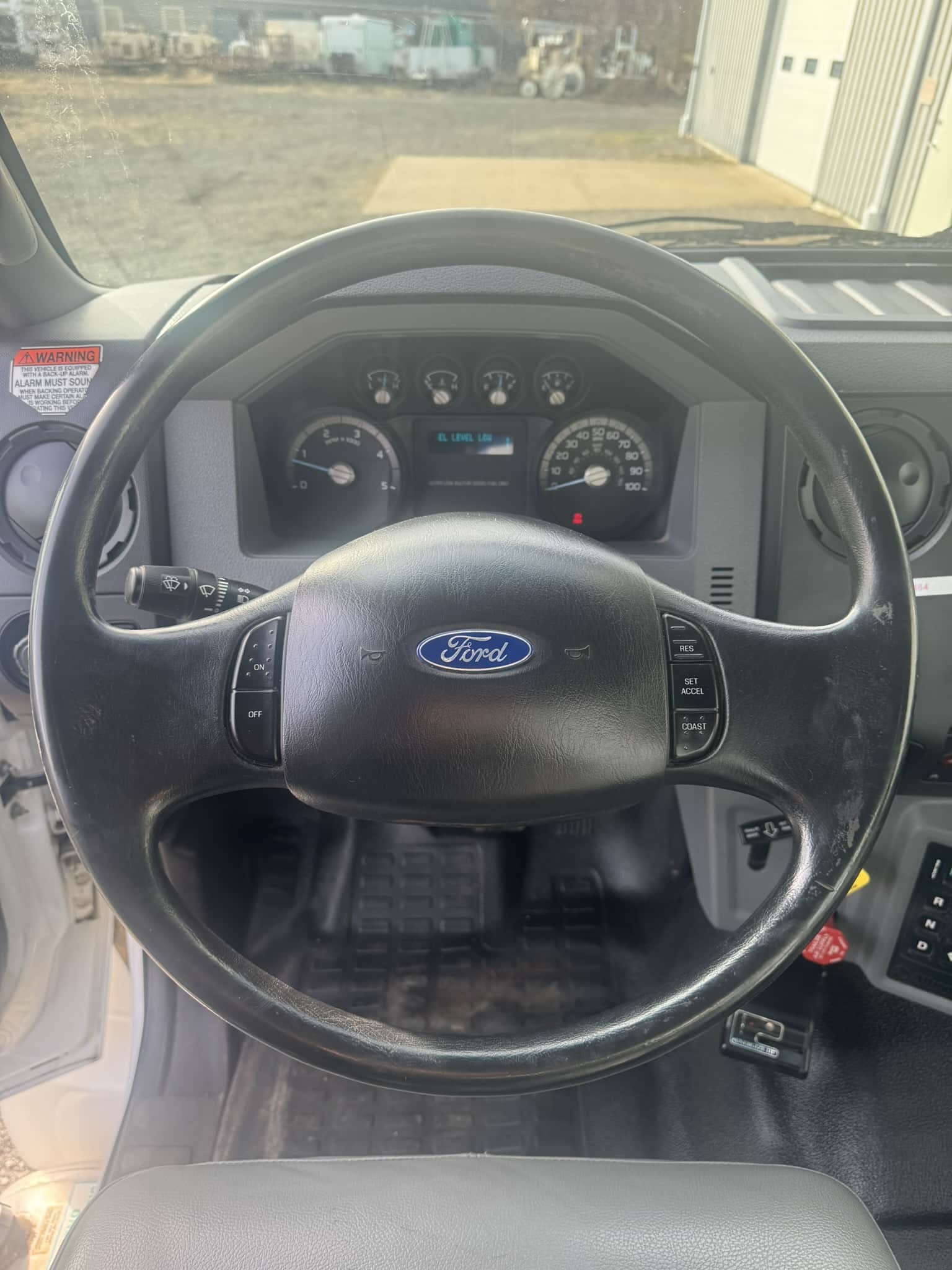 VERSALIFT TMP2050T DIGGER DERRICK ON A 2014 FORD F750 4X2 CHASSIS - Image 13