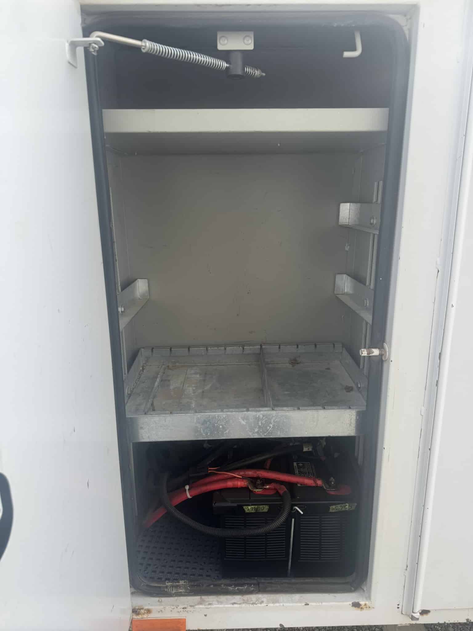 VERSALIFT TMP2050T DIGGER DERRICK ON A 2014 FORD F750 4X2 CHASSIS - Image 18