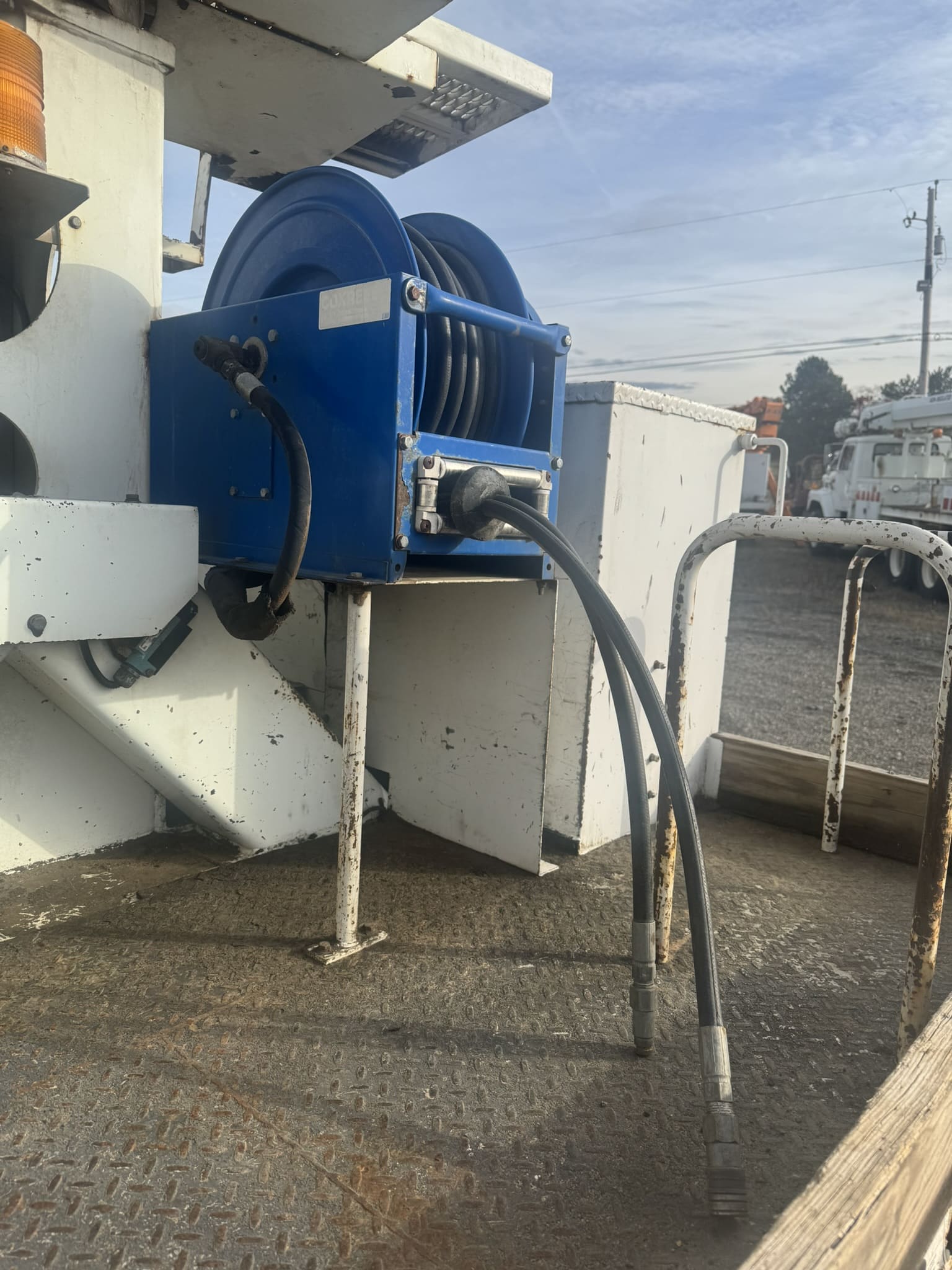 VERSALIFT TMP2050T DIGGER DERRICK ON A 2014 FORD F750 4X2 CHASSIS - Image 27