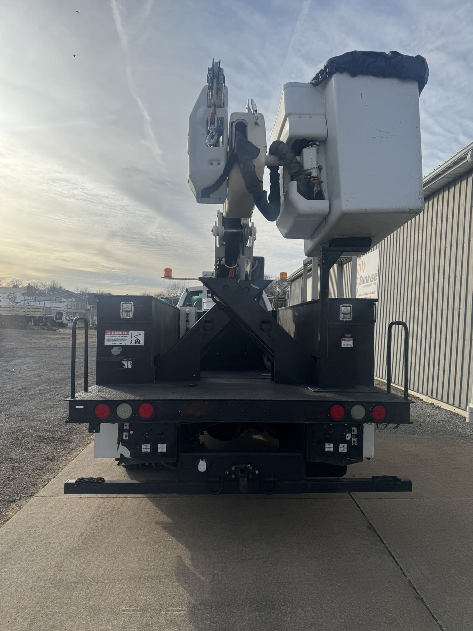 60' VERSALIFT VO455MHI ON 2012 FORD F750 4X2 CHASSIS - Image 9