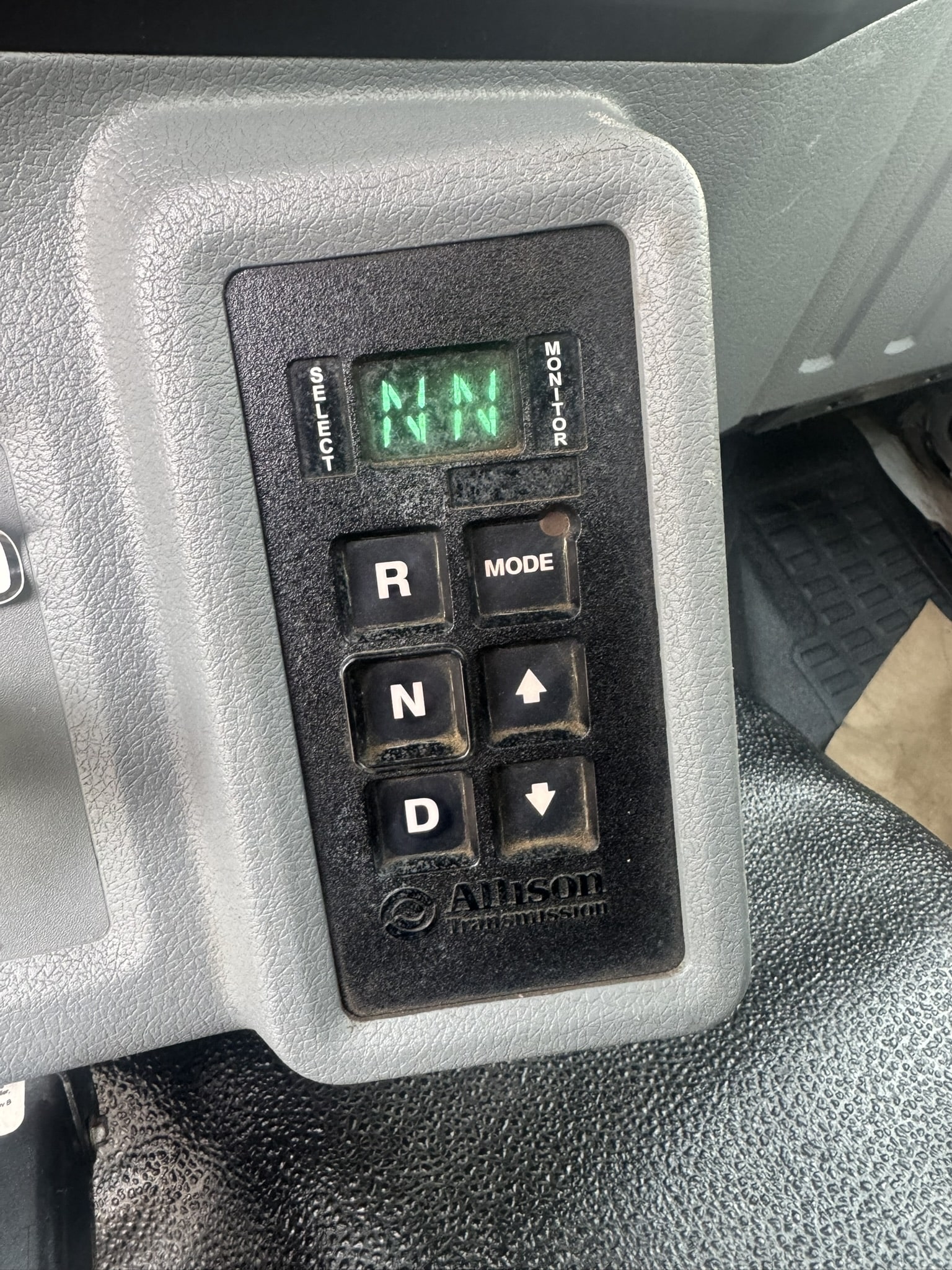 60' VERSALIFT VO455MHI ON 2012 FORD F750 4X2 CHASSIS - Image 21