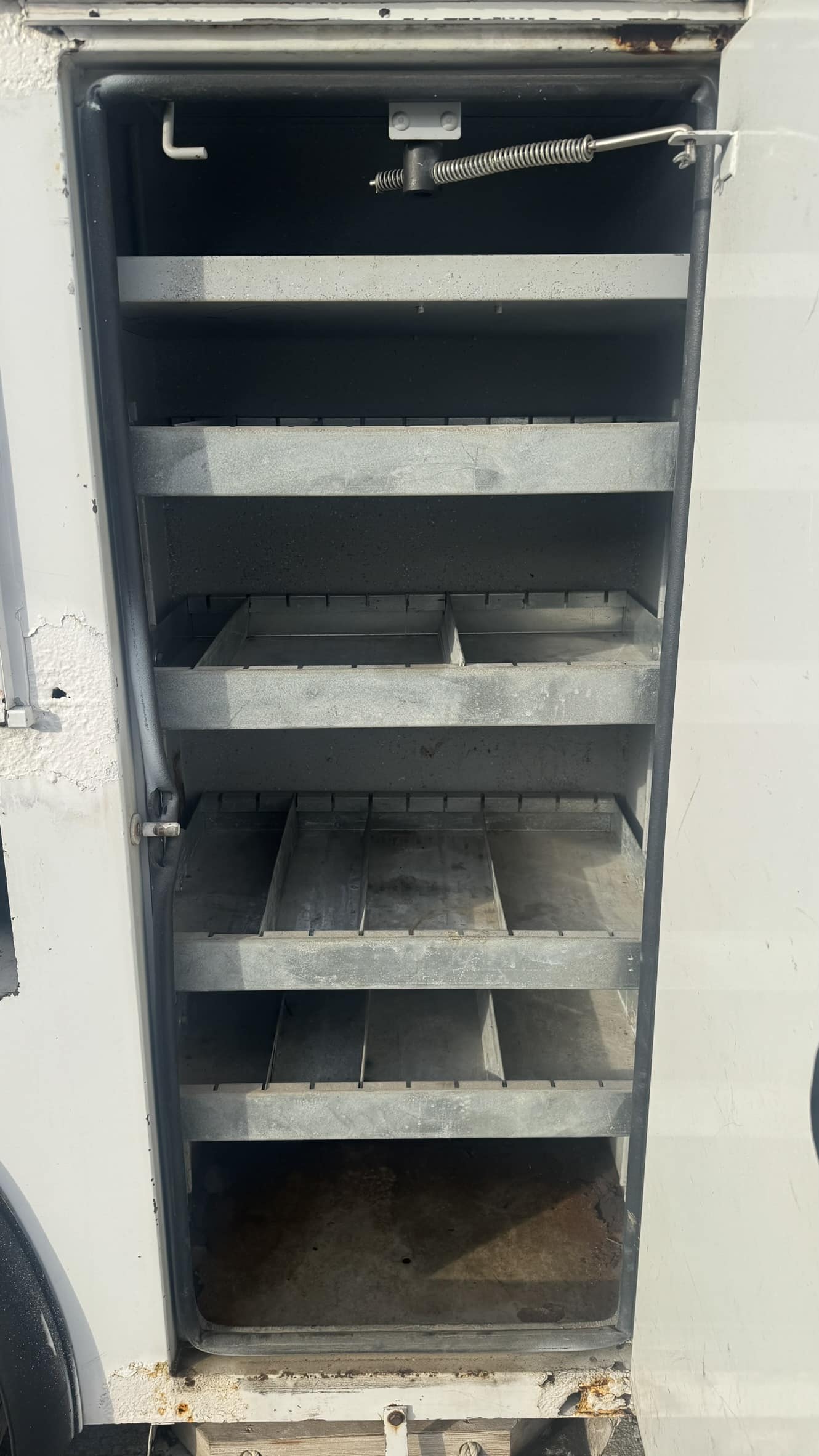 60' VERSALIFT VO455MHI ON 2012 FORD F750 4X2 CHASSIS - Image 31