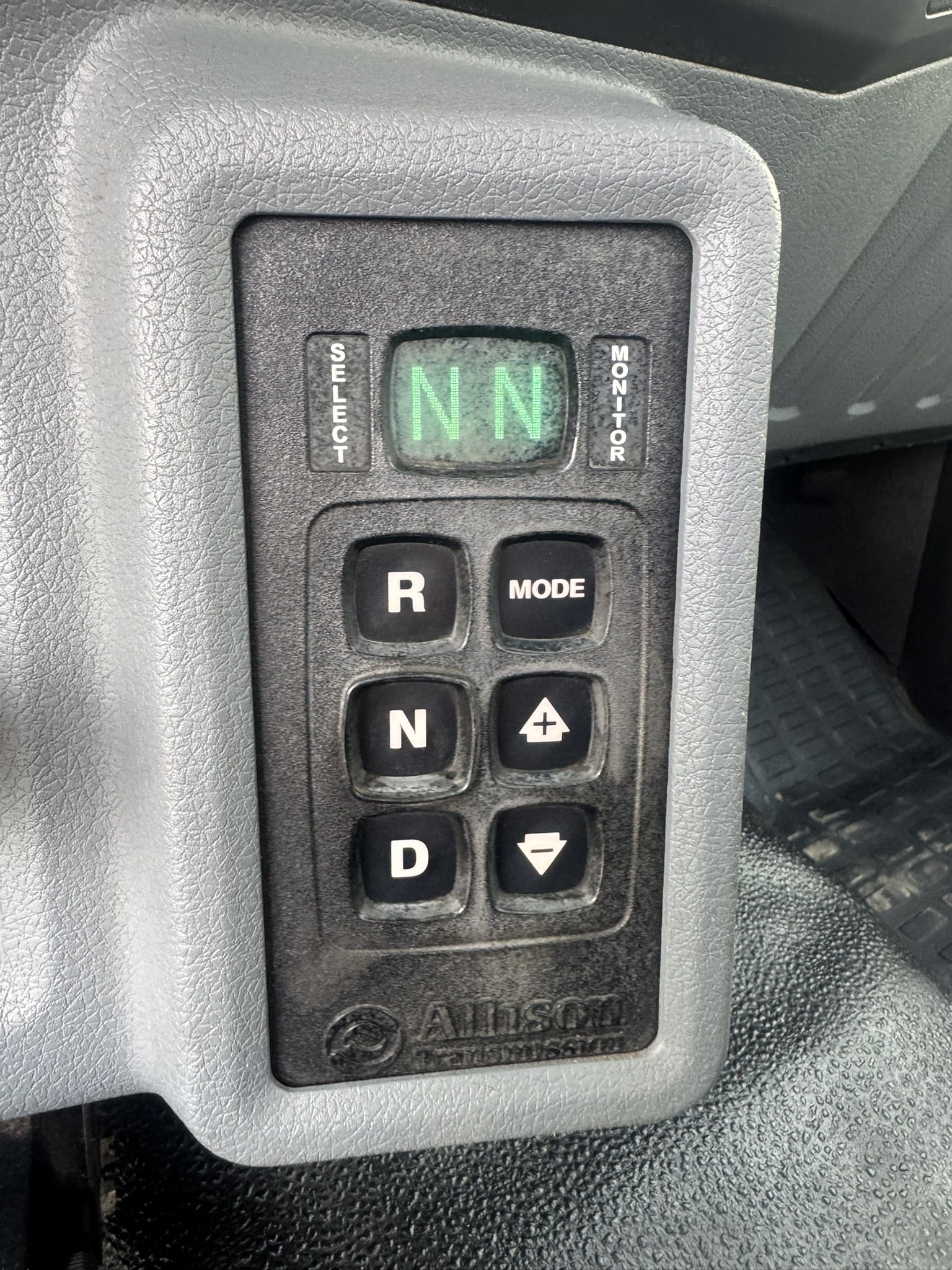 65' VERSALIFT VO360XMHI-01 ON 2015 FORD F750 4X2 CHASSIS - Image 14