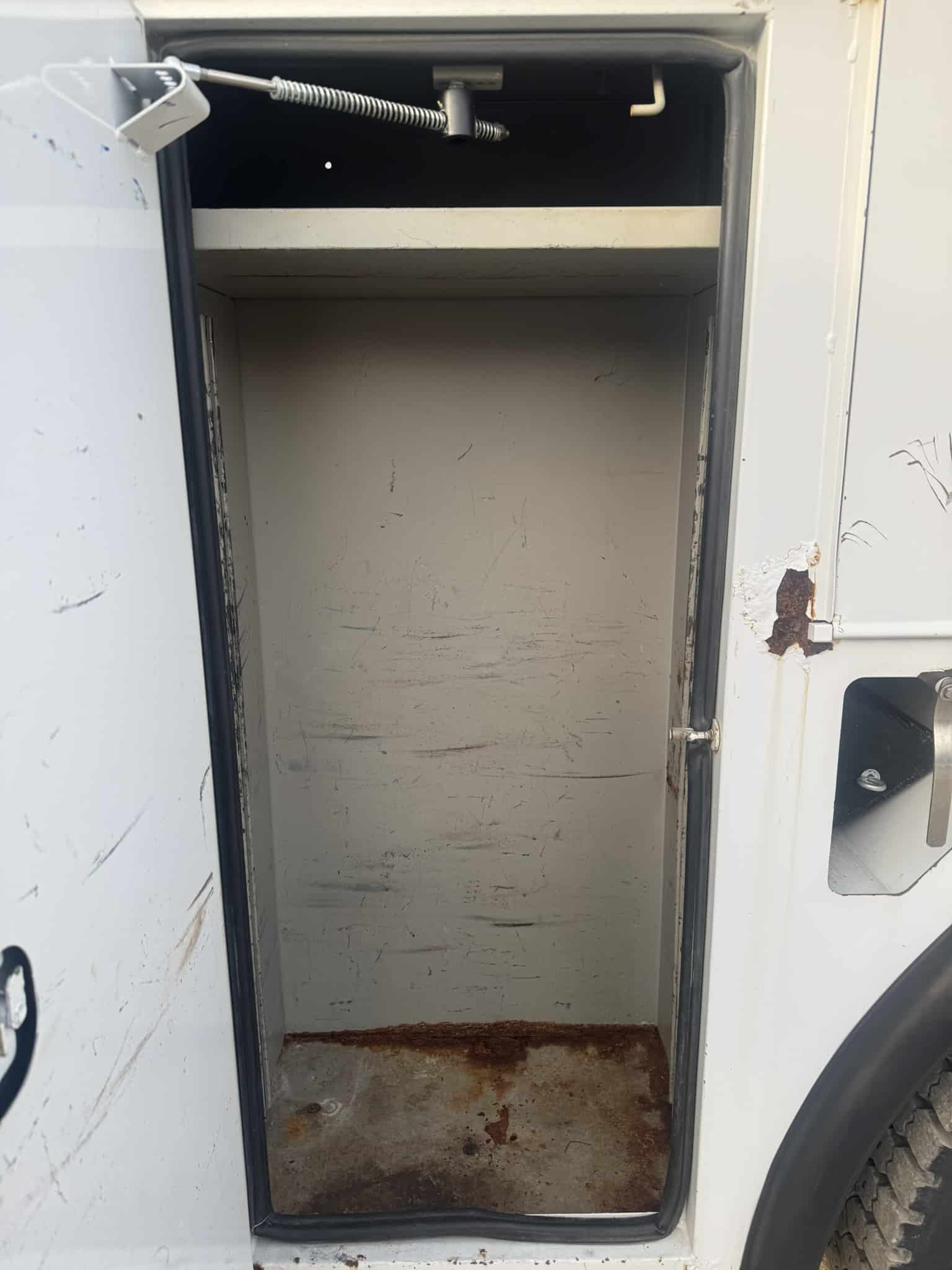 65' VERSALIFT VO360XMHI-01 ON 2015 FORD F750 4X2 CHASSIS - Image 20