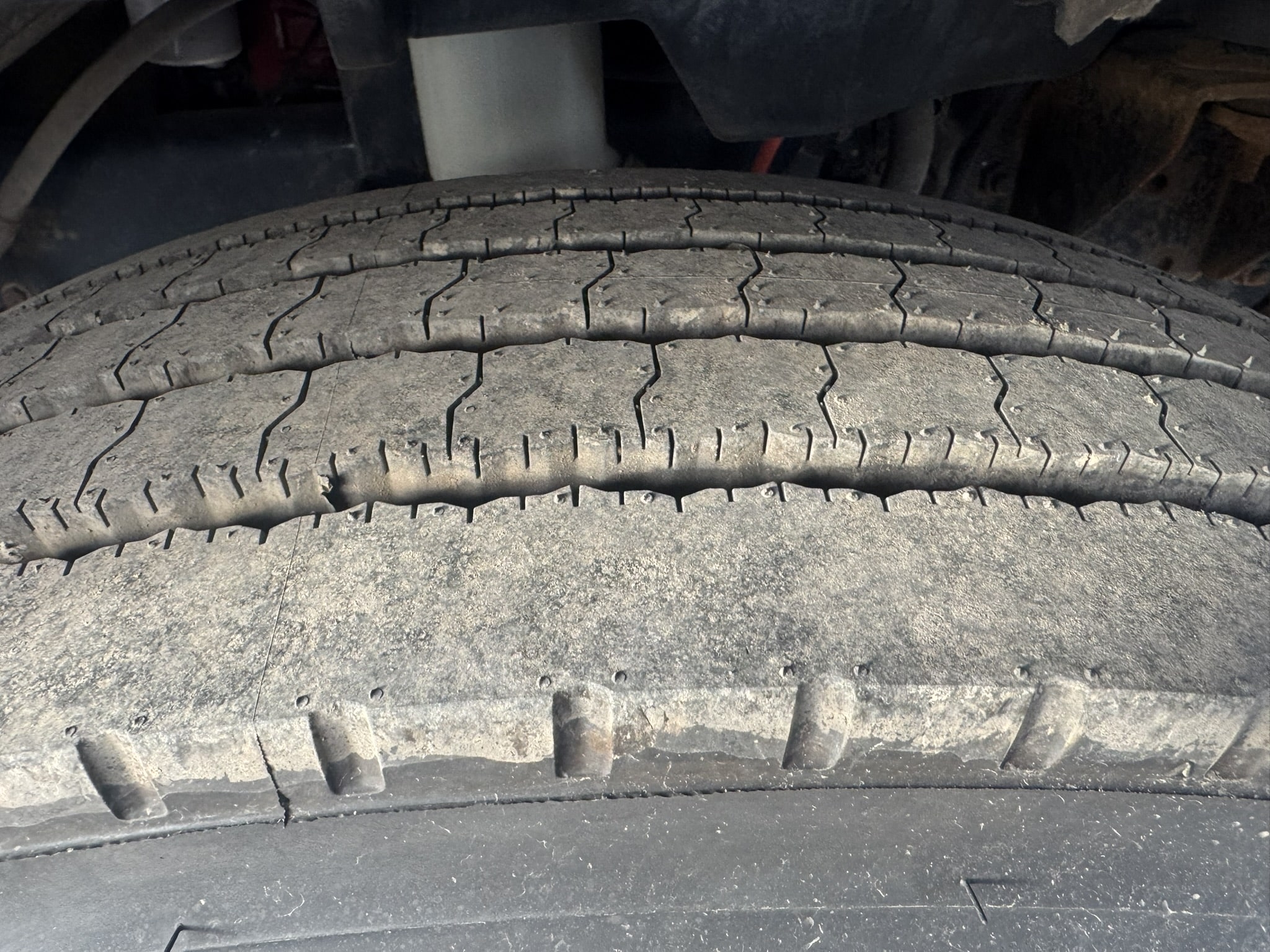 65' VERSALIFT VO360XMHI-01 ON 2015 FORD F750 4X2 CHASSIS - Image 32