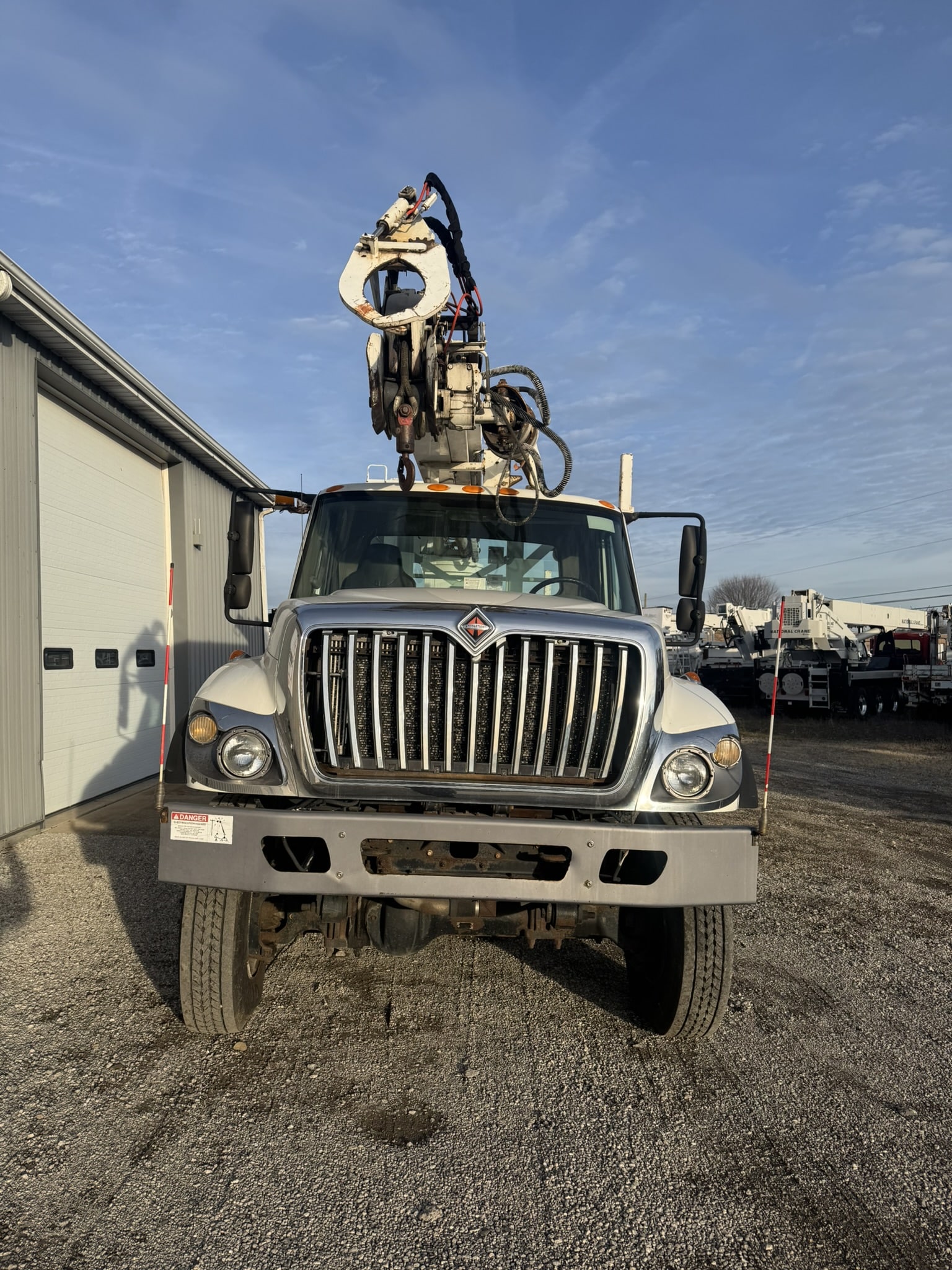 47' TEREX COMMANDER C4047 ON 2012 INTERNATIONAL 4X4 CHASSIS - Image 8