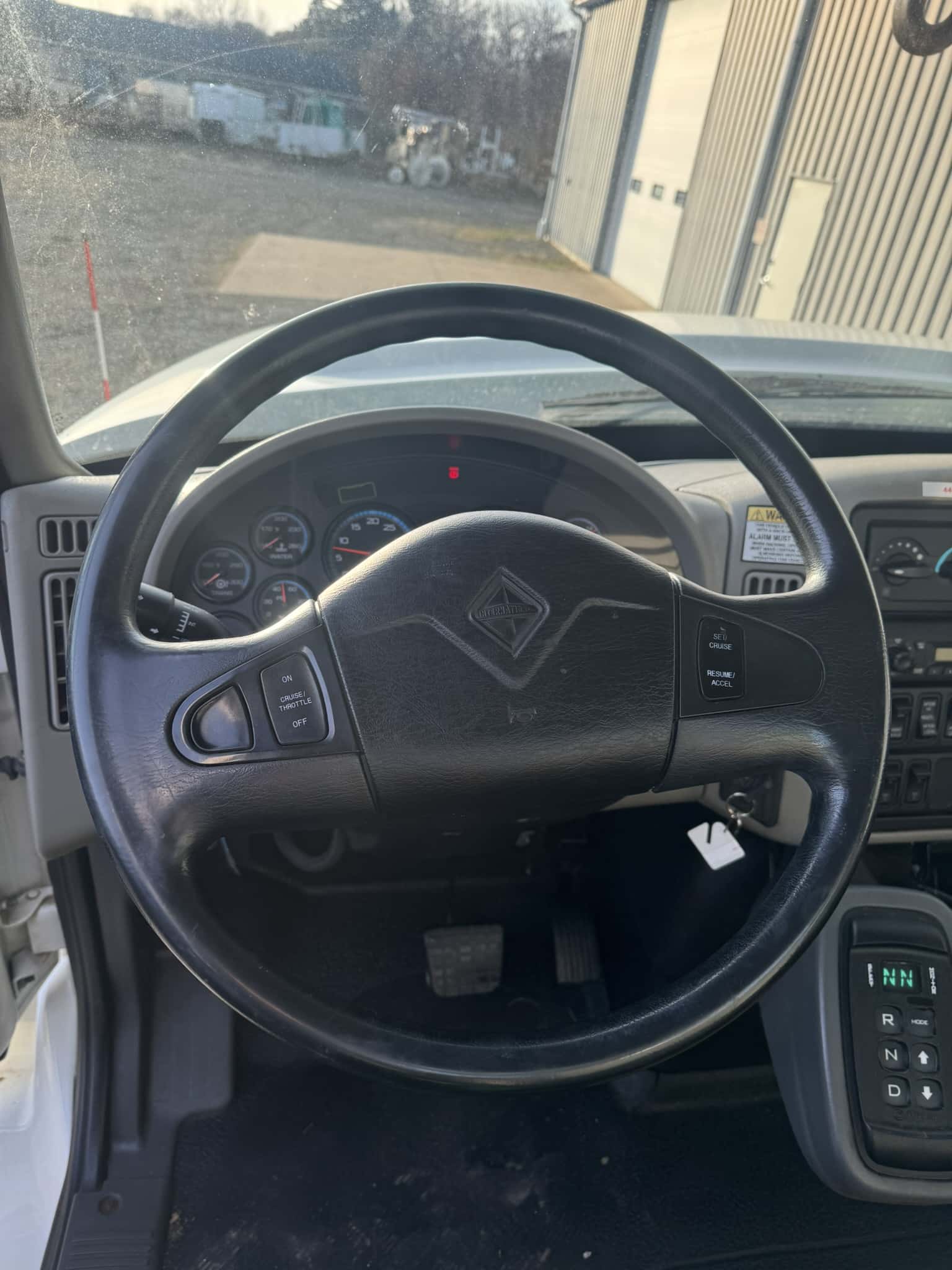 47' TEREX COMMANDER C4047 ON 2012 INTERNATIONAL 4X4 CHASSIS - Image 11