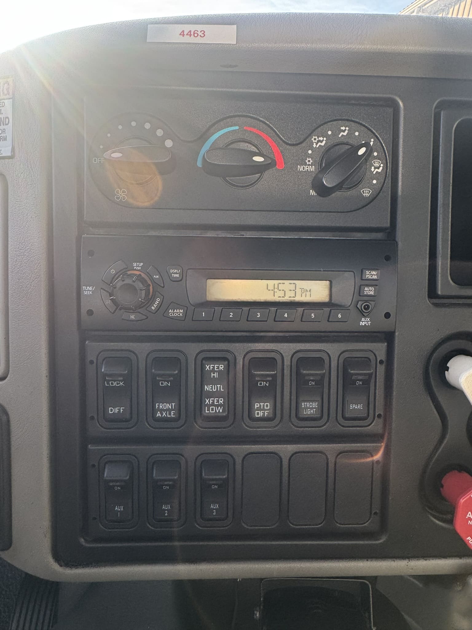 47' TEREX COMMANDER C4047 ON 2012 INTERNATIONAL 4X4 CHASSIS - Image 14