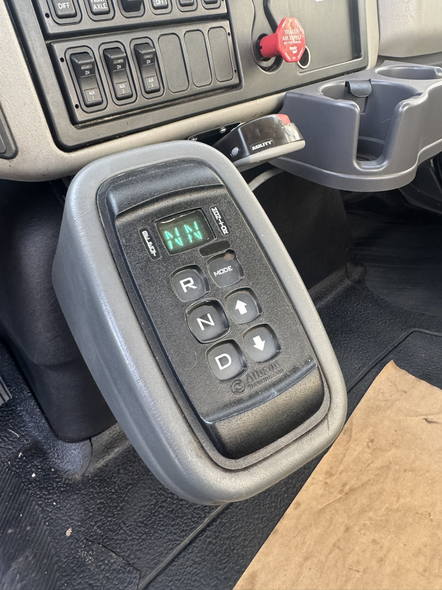 47' TEREX COMMANDER C4047 ON 2012 INTERNATIONAL 4X4 CHASSIS - Image 15