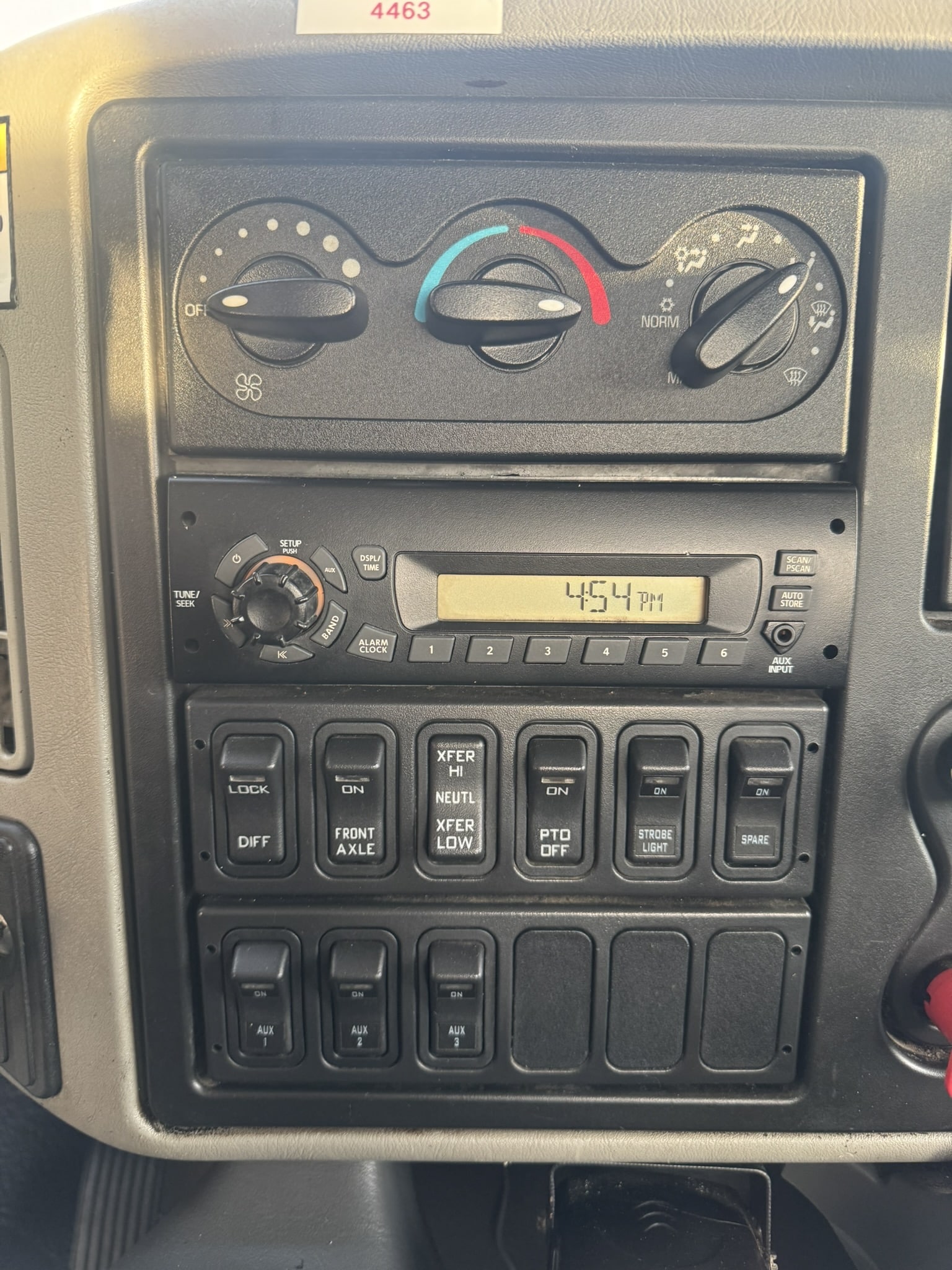 47' TEREX COMMANDER C4047 ON 2012 INTERNATIONAL 4X4 CHASSIS - Image 17