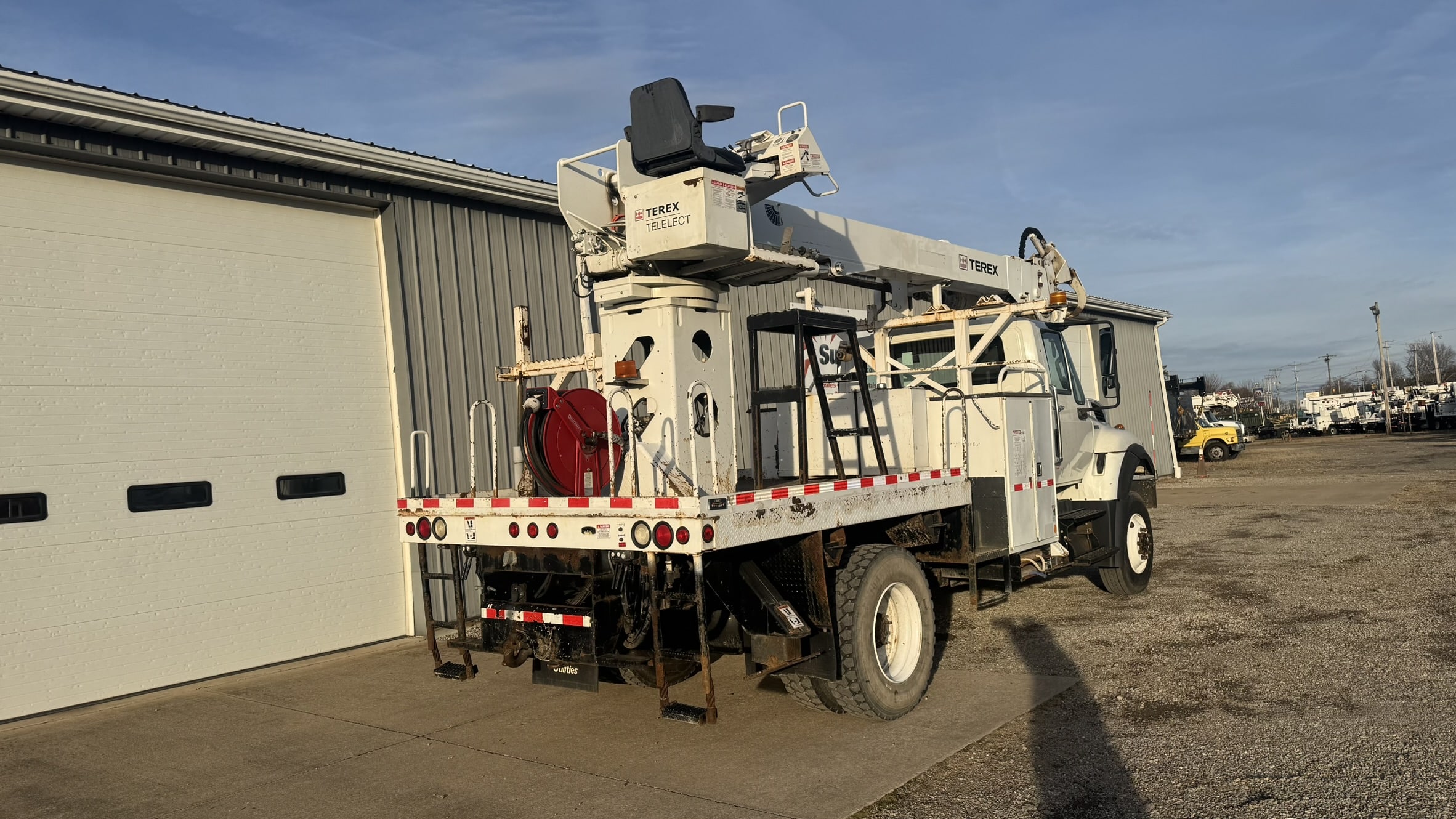 47' TEREX COMMANDER C4047 ON 2012 INTERNATIONAL 4X4 CHASSIS - Image 7