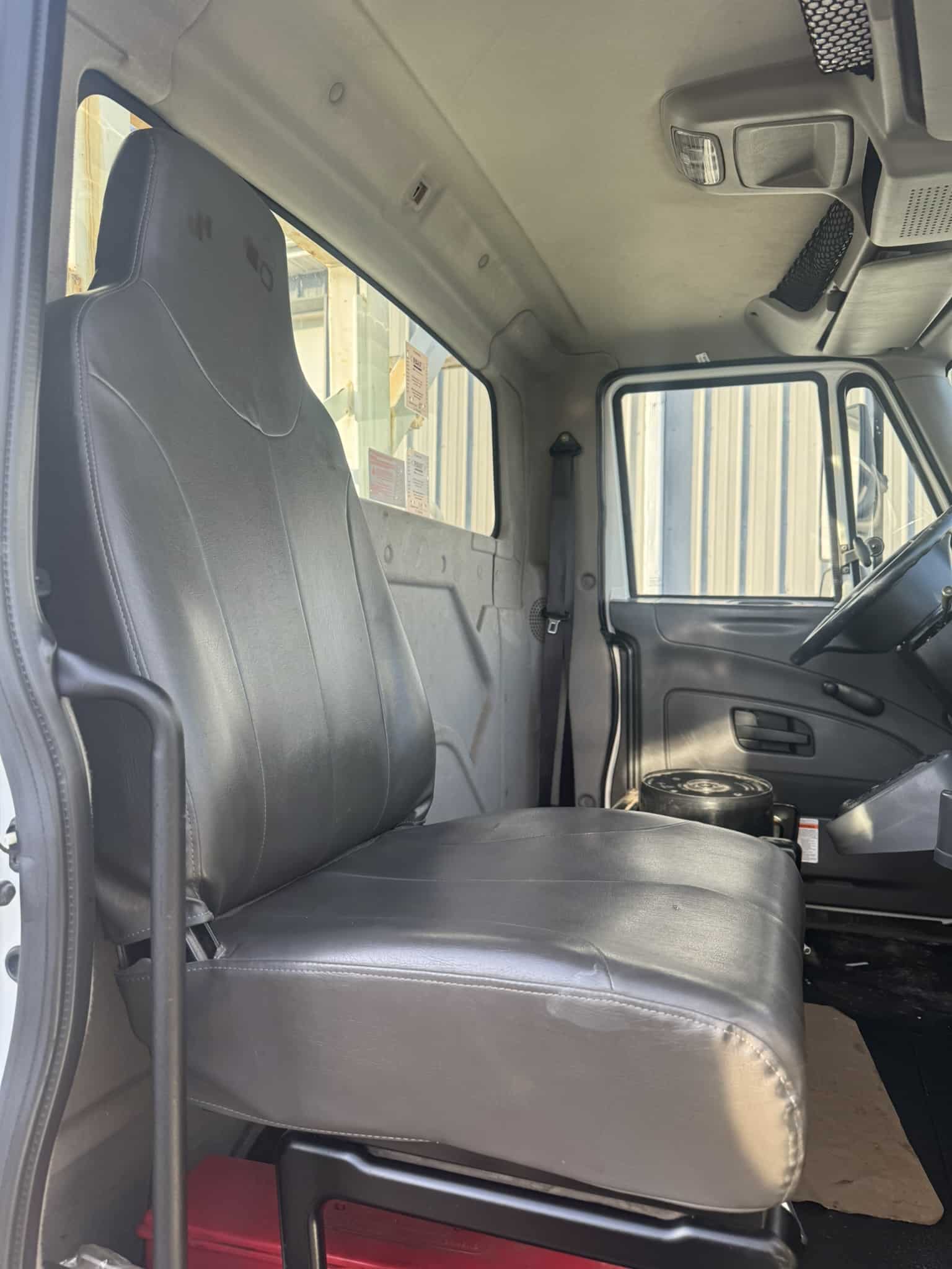 47' TEREX COMMANDER C4047 ON 2012 INTERNATIONAL 4X4 CHASSIS - Image 21