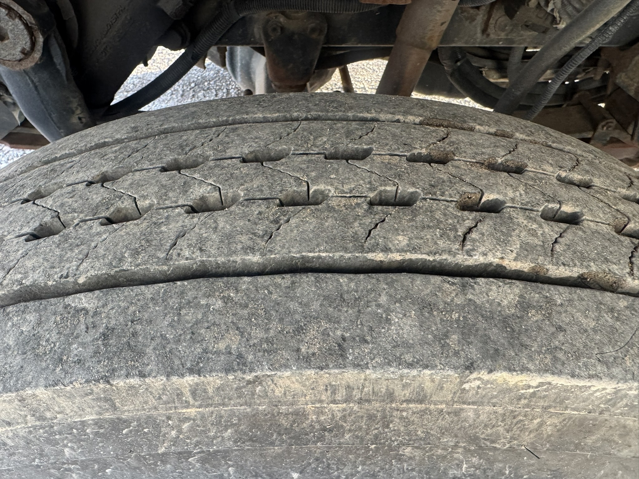 47' TEREX COMMANDER C4047 ON 2012 INTERNATIONAL 4X4 CHASSIS - Image 31