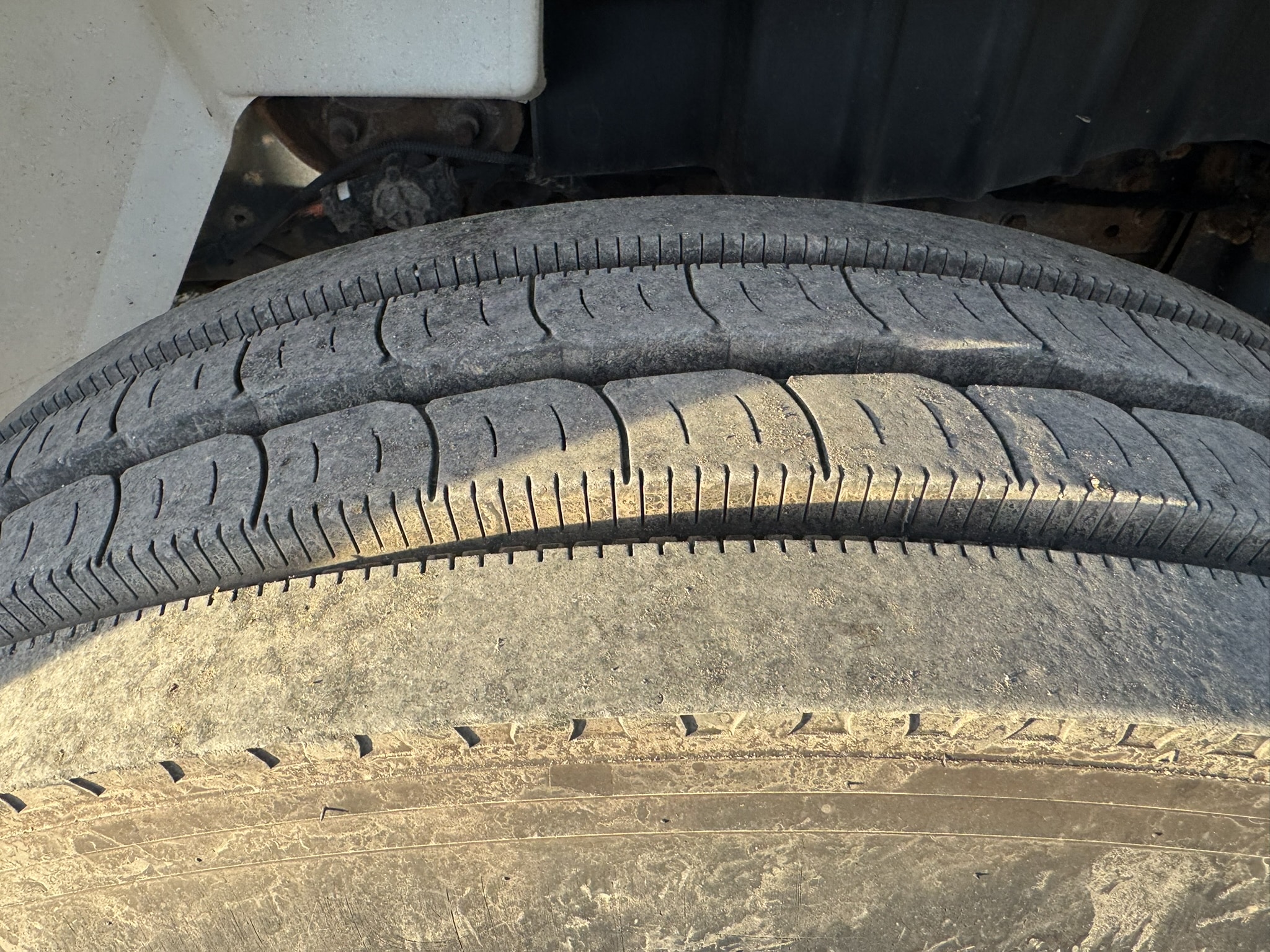 45' TEREX COMMANDER C4045 ON 2004 INTERNATIONAL 4X2 CHASSIS - Image 25