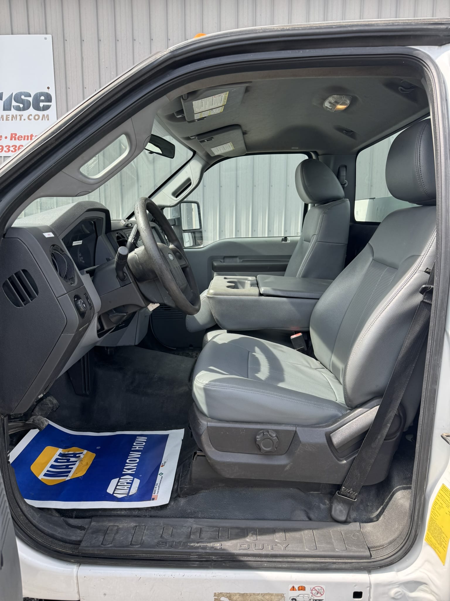 42' ETI ETC 37 IH ON A 2015 FORD F-550 4x2 CHASSIS - Image 10