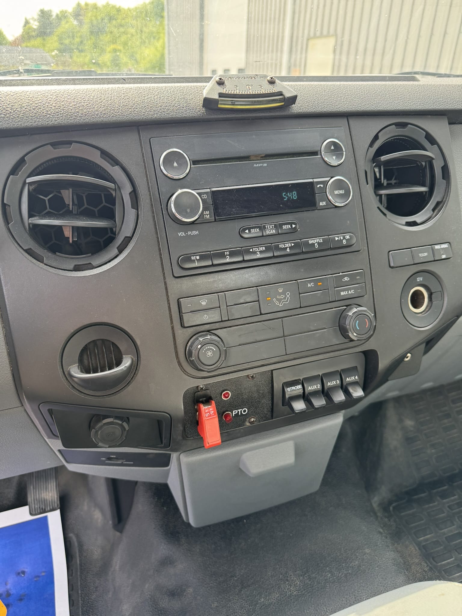 42' ETI ETC 37 IH ON A 2015 FORD F-550 4x2 CHASSIS - Image 14
