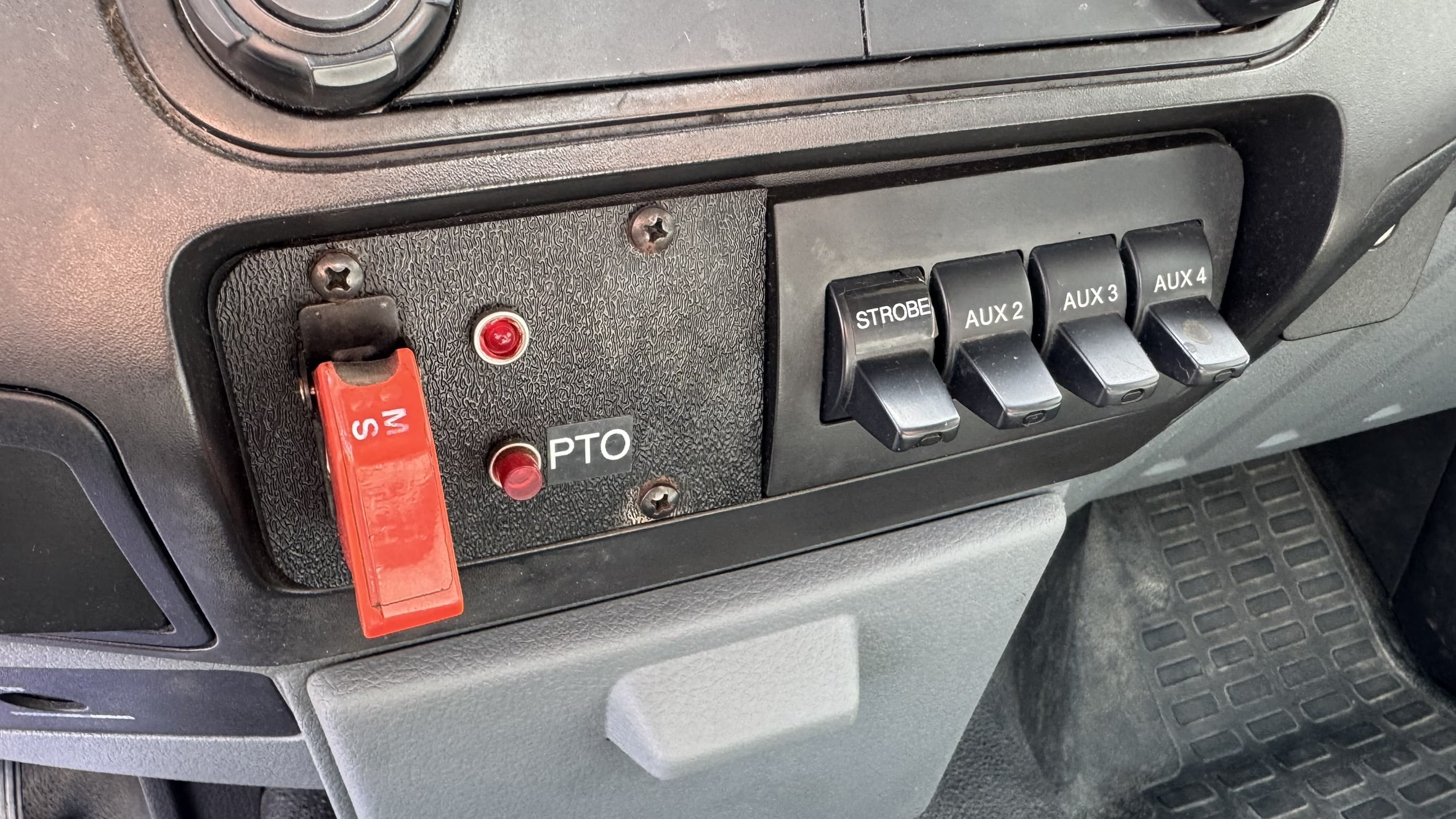 42' ETI ETC 37 IH ON A 2015 FORD F-550 4x2 CHASSIS - Image 16