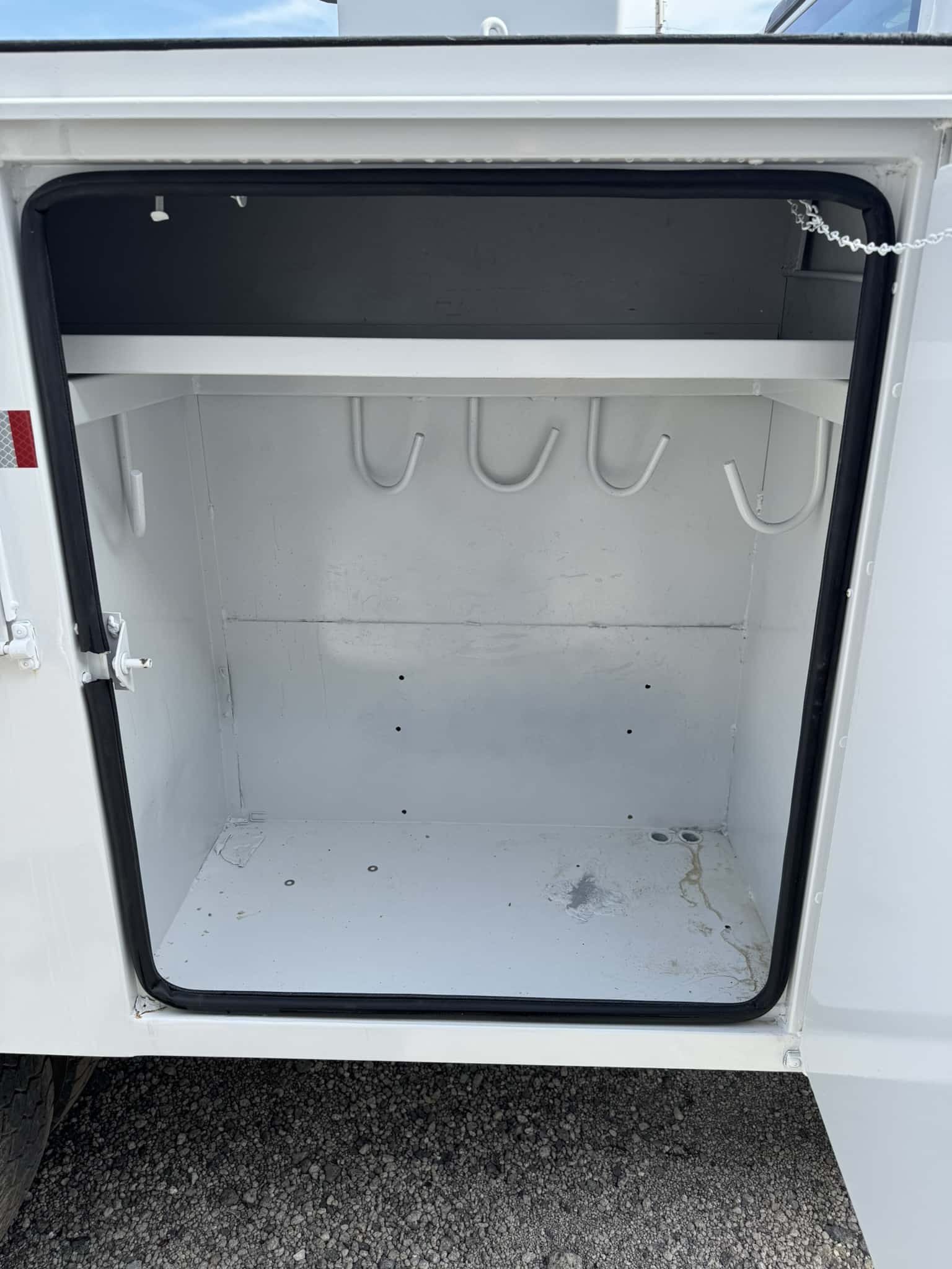 42' ETI ETC 37 IH ON A 2015 FORD F-550 4x2 CHASSIS - Image 24