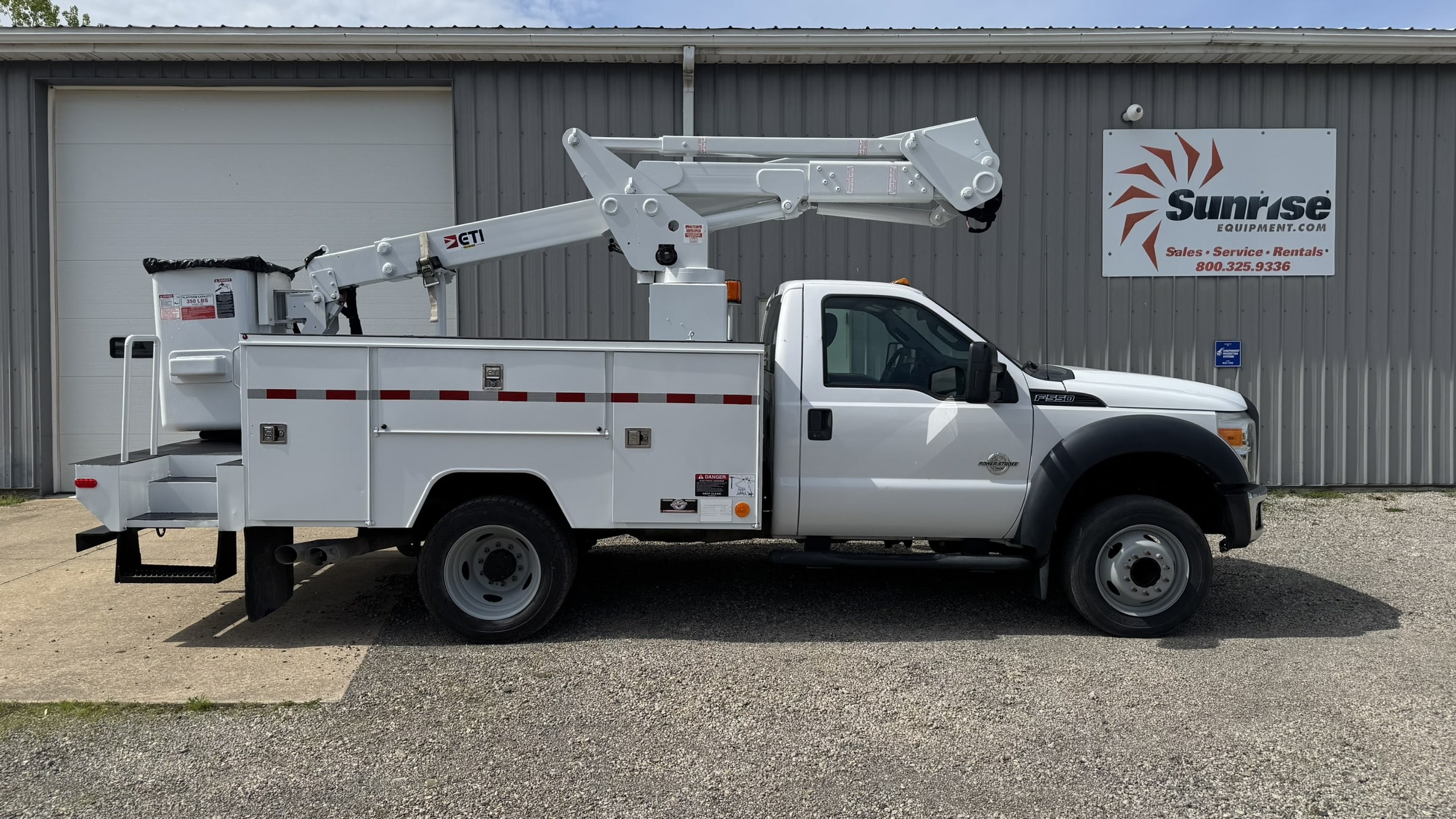 42' ETI ETC 37 IH ON A 2015 FORD F-550 4x2 CHASSIS - Image 6