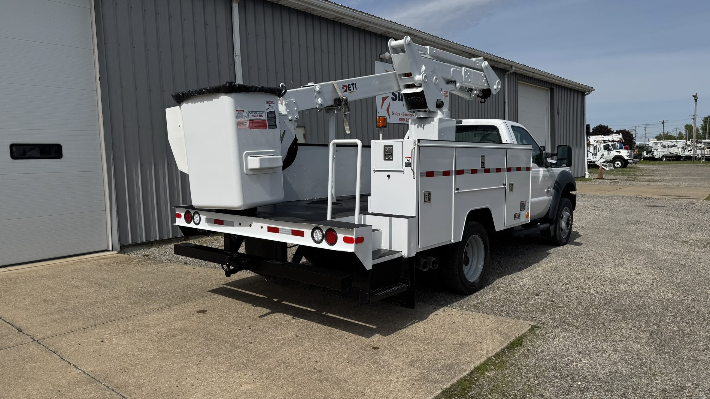 42' ETI ETC 37 IH ON A 2015 FORD F-550 4x2 CHASSIS - Image 7