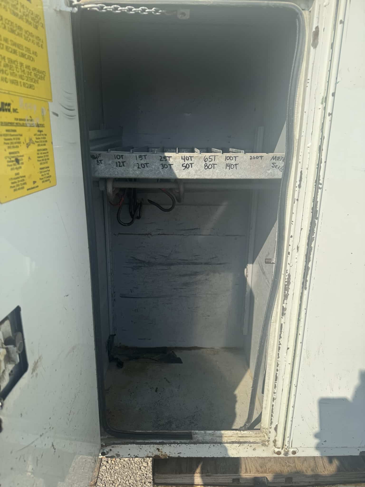 45' TEREX COMMANDER C4045 ON 2002 INTERNATIONAL 4X2 CHASSIS - Image 14