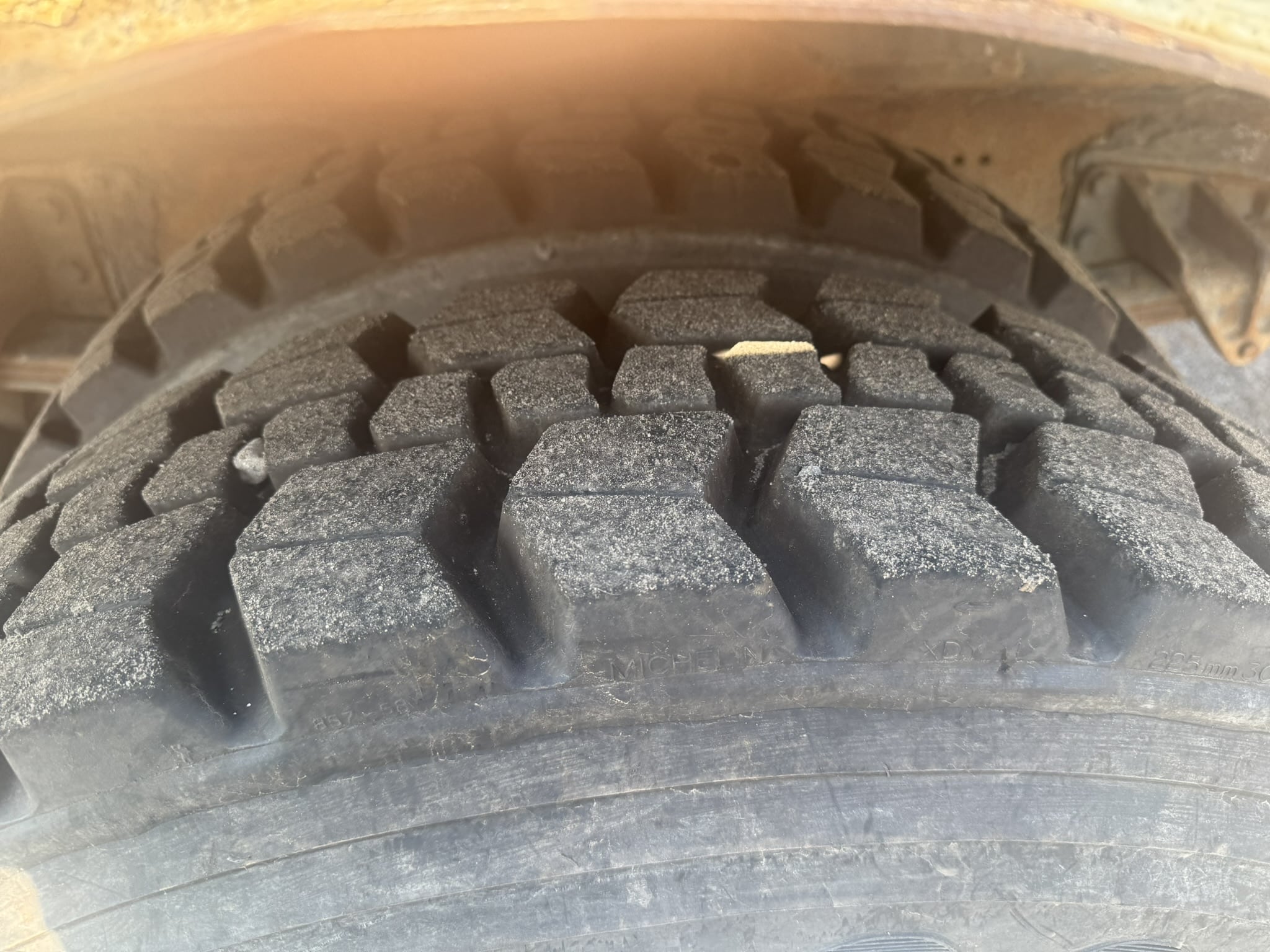 45' TEREX COMMANDER C4045 ON 2002 INTERNATIONAL 4X2 CHASSIS - Image 16