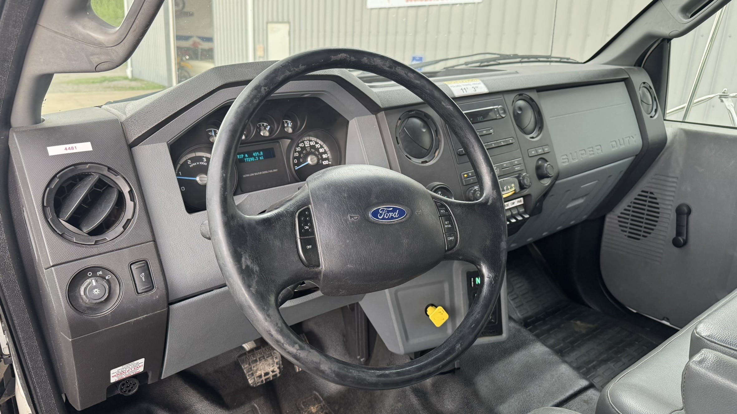65' VERSALIFT VO360XMHI-01 ON 2015 FORD F750 4X2 CHASSIS - Image 12