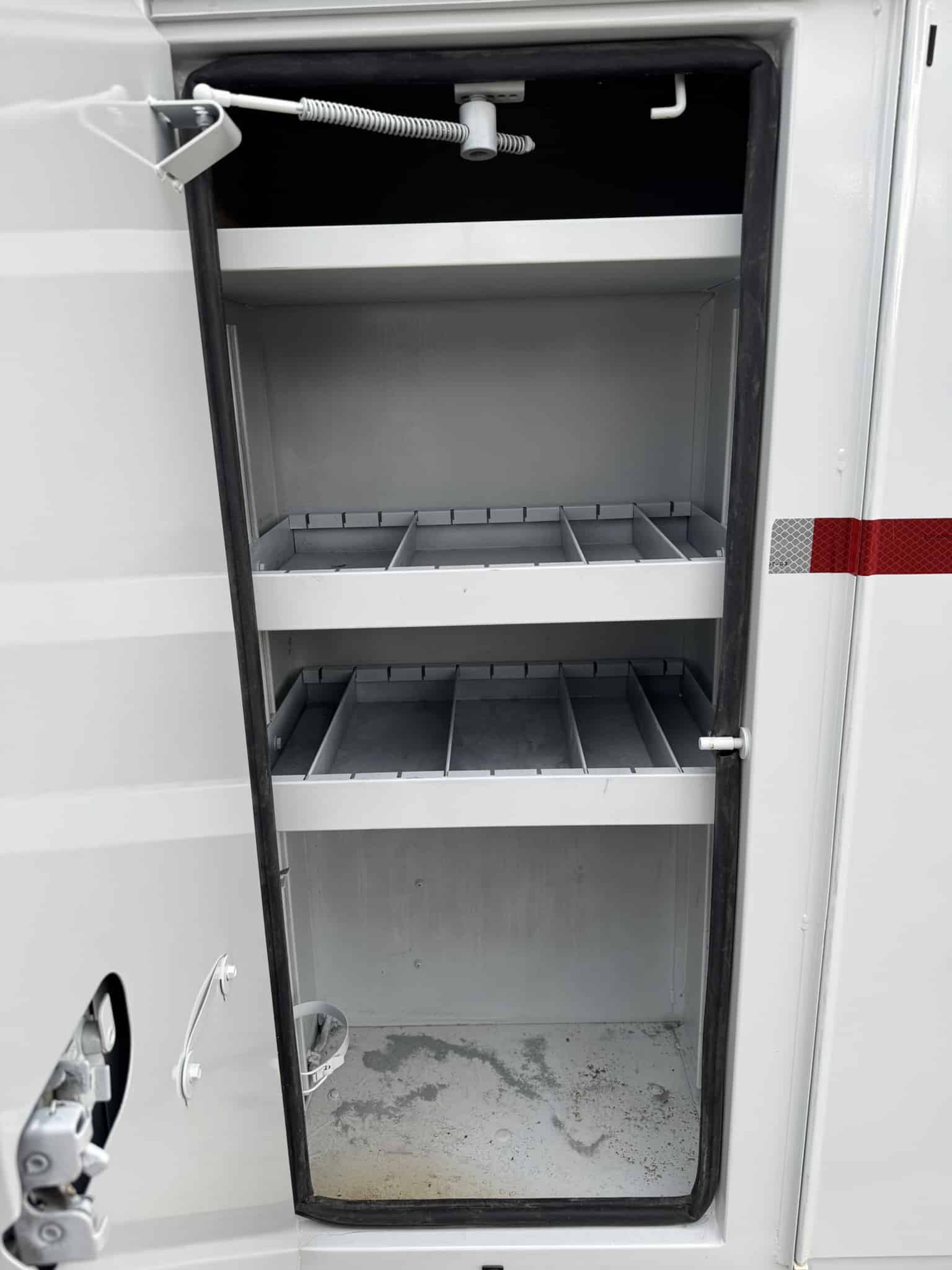 65' VERSALIFT VO360XMHI-01 ON 2015 FORD F750 4X2 CHASSIS - Image 23