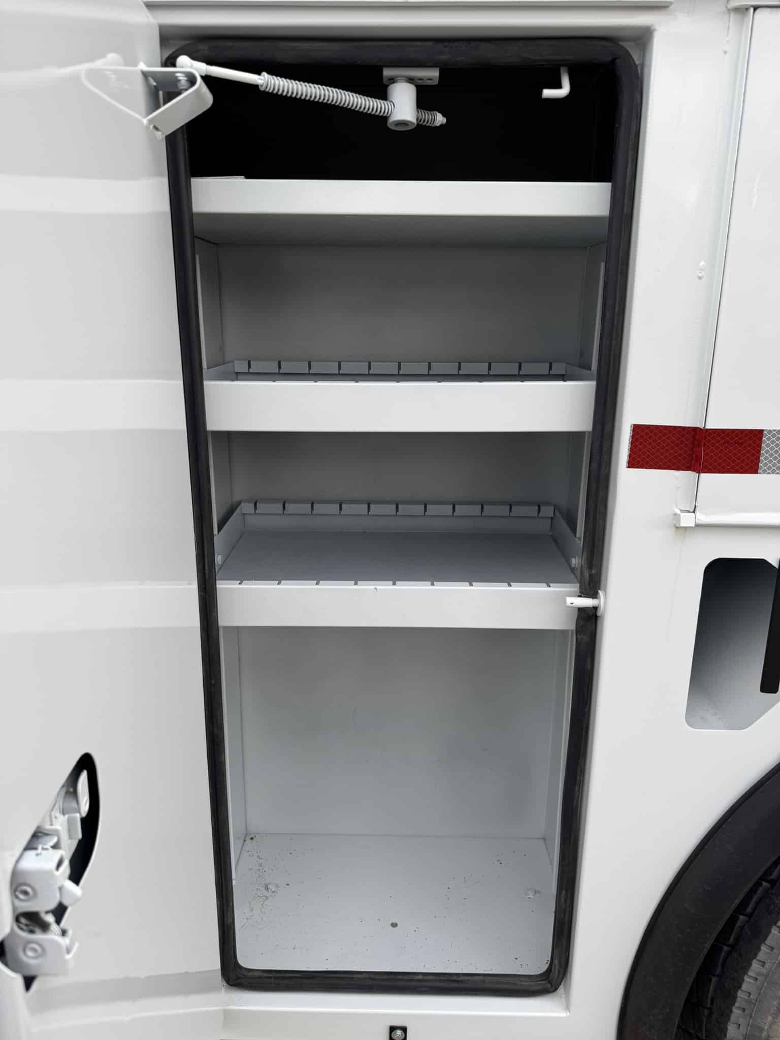65' VERSALIFT VO360XMHI-01 ON 2015 FORD F750 4X2 CHASSIS - Image 25