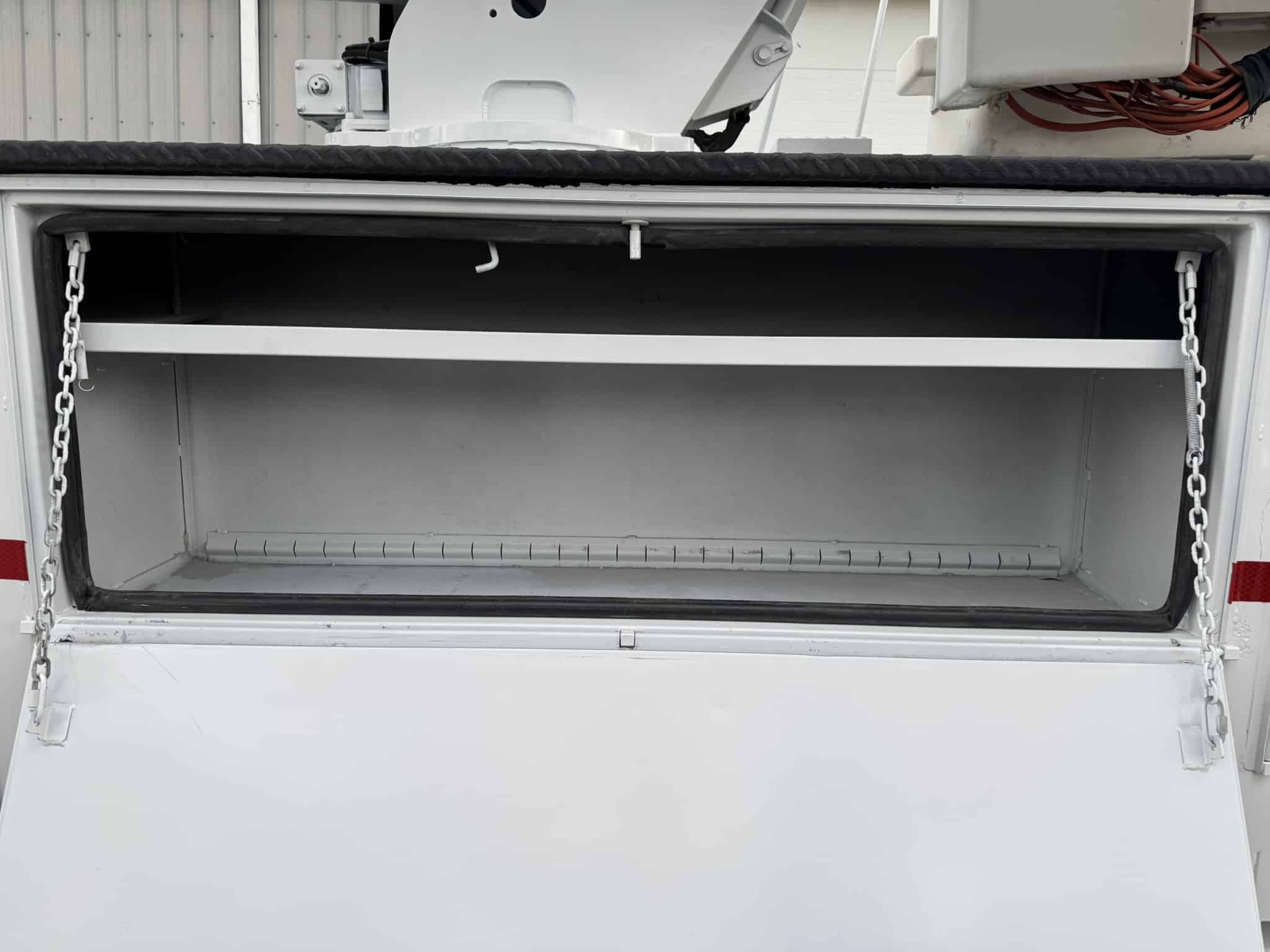 65' VERSALIFT VO360XMHI-01 ON 2015 FORD F750 4X2 CHASSIS - Image 26