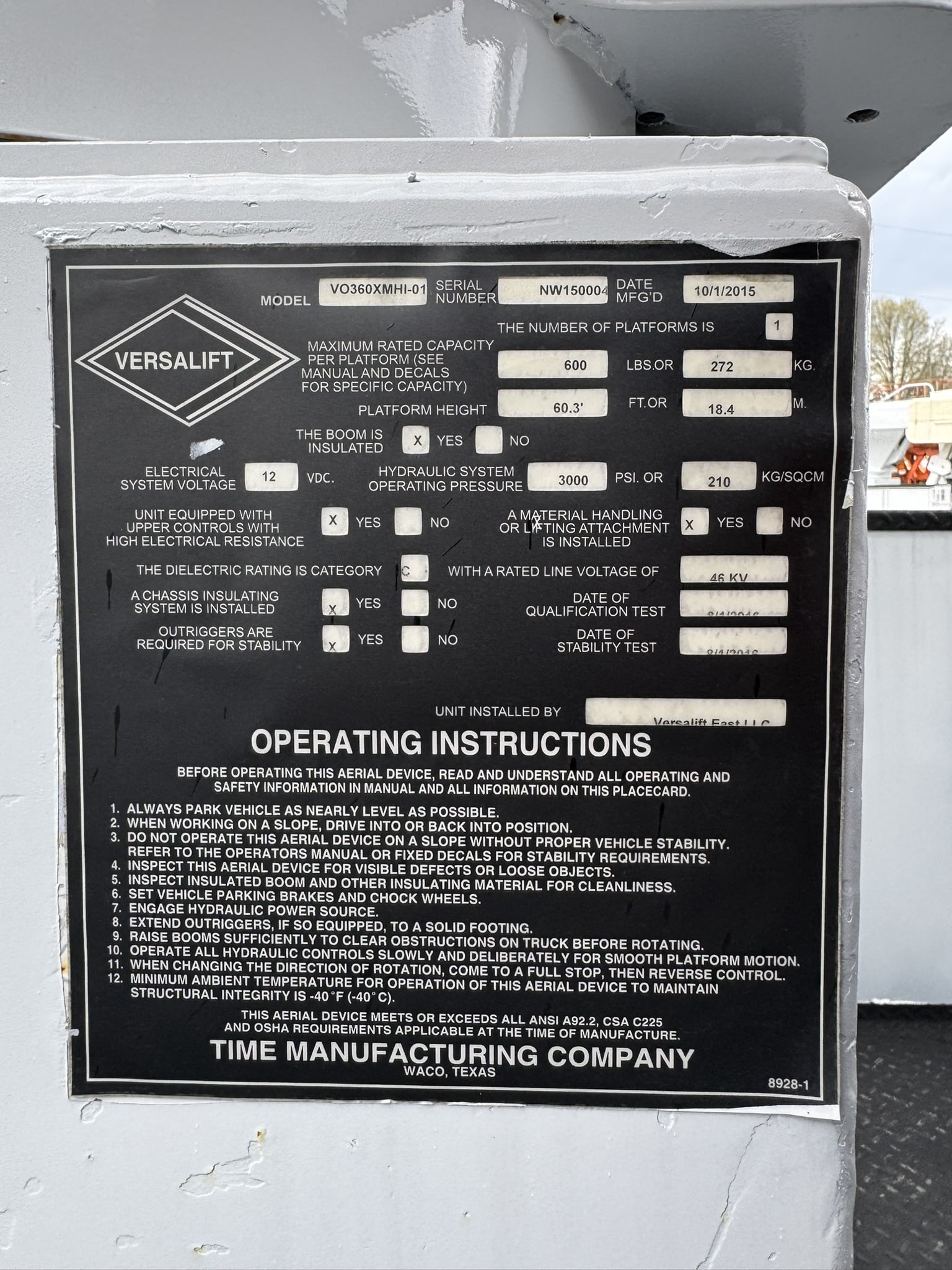 65' VERSALIFT VO360XMHI-01 ON 2015 FORD F750 4X2 CHASSIS - Image 32