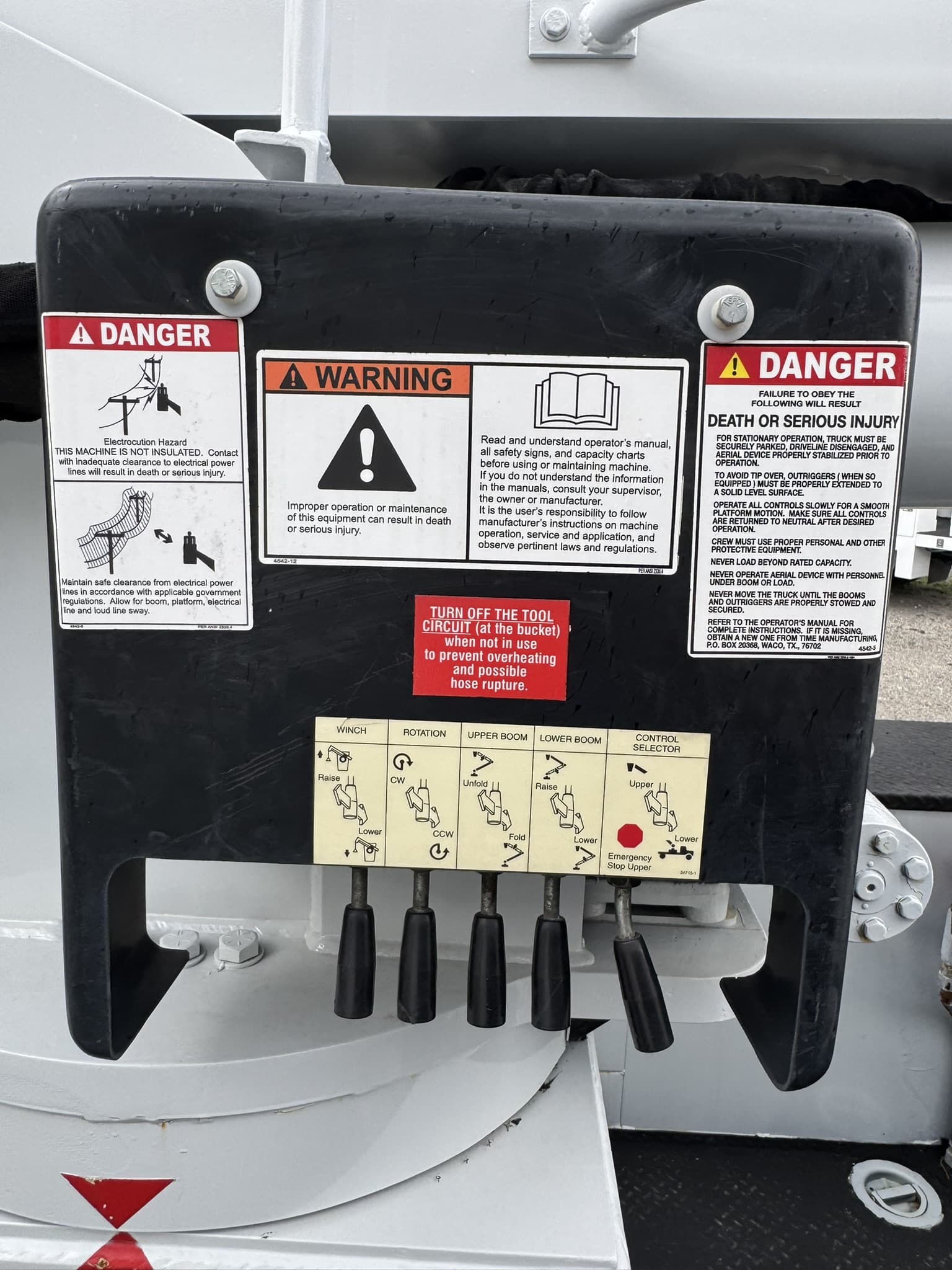 65' VERSALIFT VO360XMHI-01 ON 2015 FORD F750 4X2 CHASSIS - Image 33