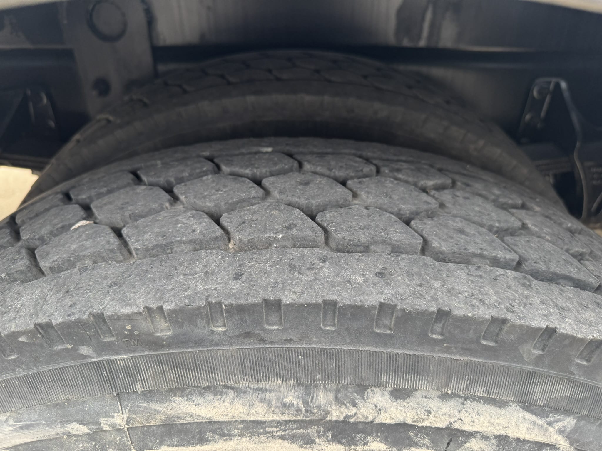 65' VERSALIFT VO360XMHI-01 ON 2015 FORD F750 4X2 CHASSIS - Image 38
