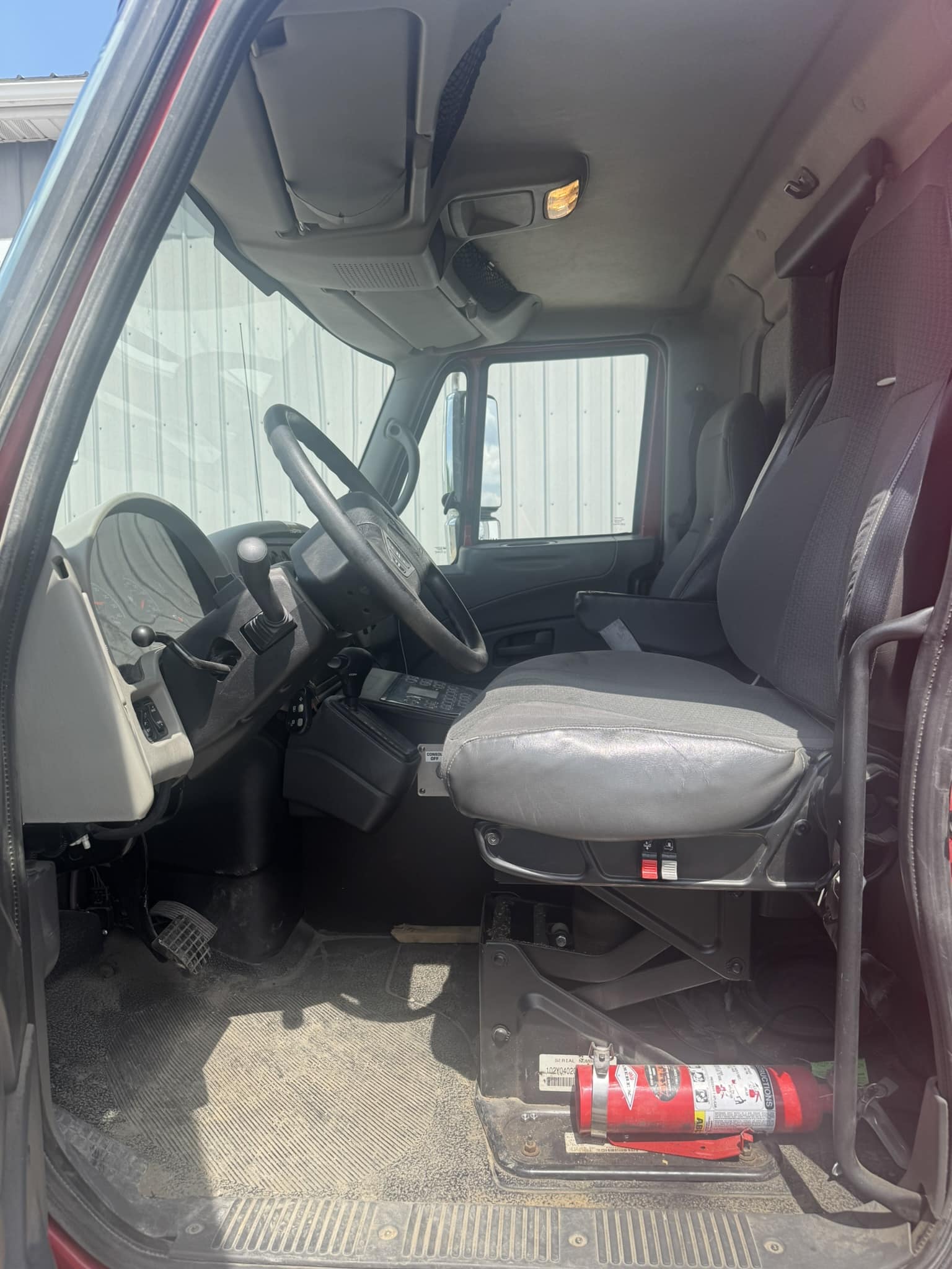 2009 INTERNATIONAL 4300SBA LP 4X2 AMBULANCE - Image 10