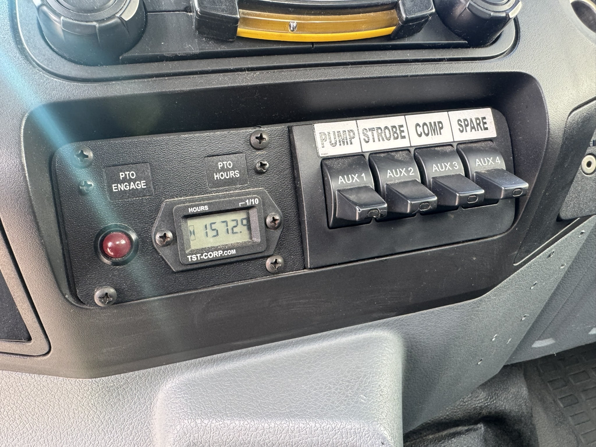 65' VERSALIFT VO360XMHI-01 ON 2015 FORD F750 4X2 CHASSIS - Image 17