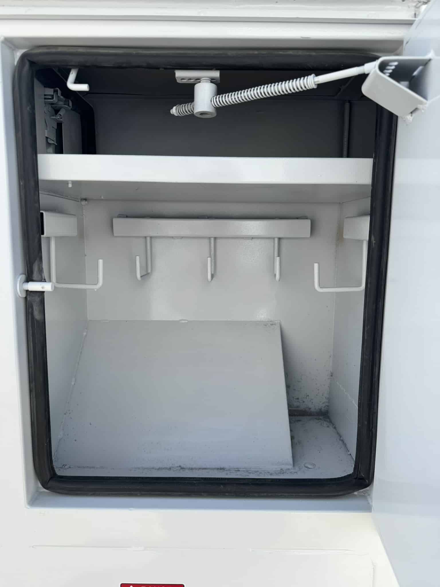 65' VERSALIFT VO360XMHI-01 ON 2015 FORD F750 4X2 CHASSIS - Image 24