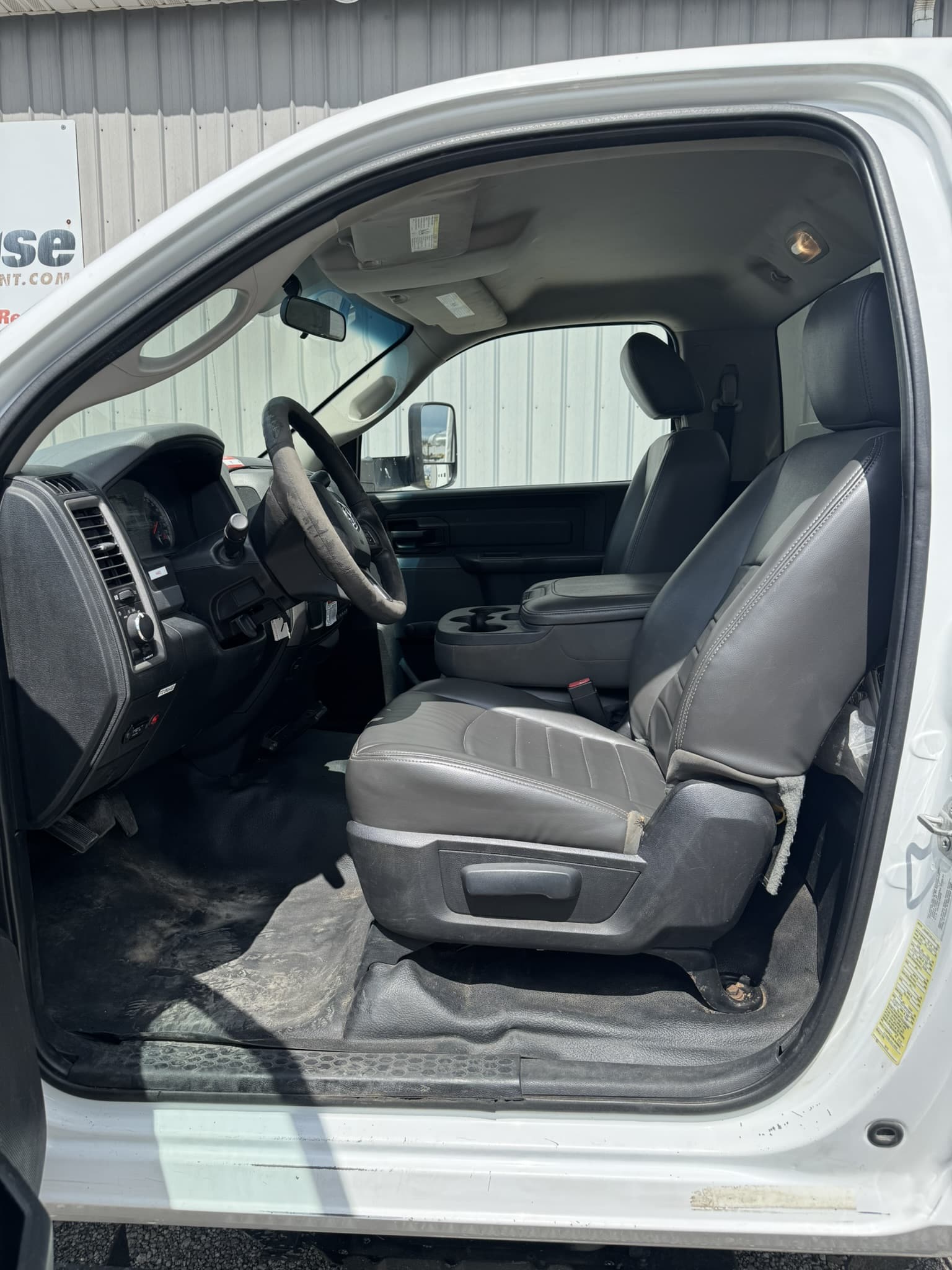 COMING SOON- 45' VERSALIFT SST40-EIH ON A 2016 DODGE RAM 5500 4X2 CHASSIS - Image 10