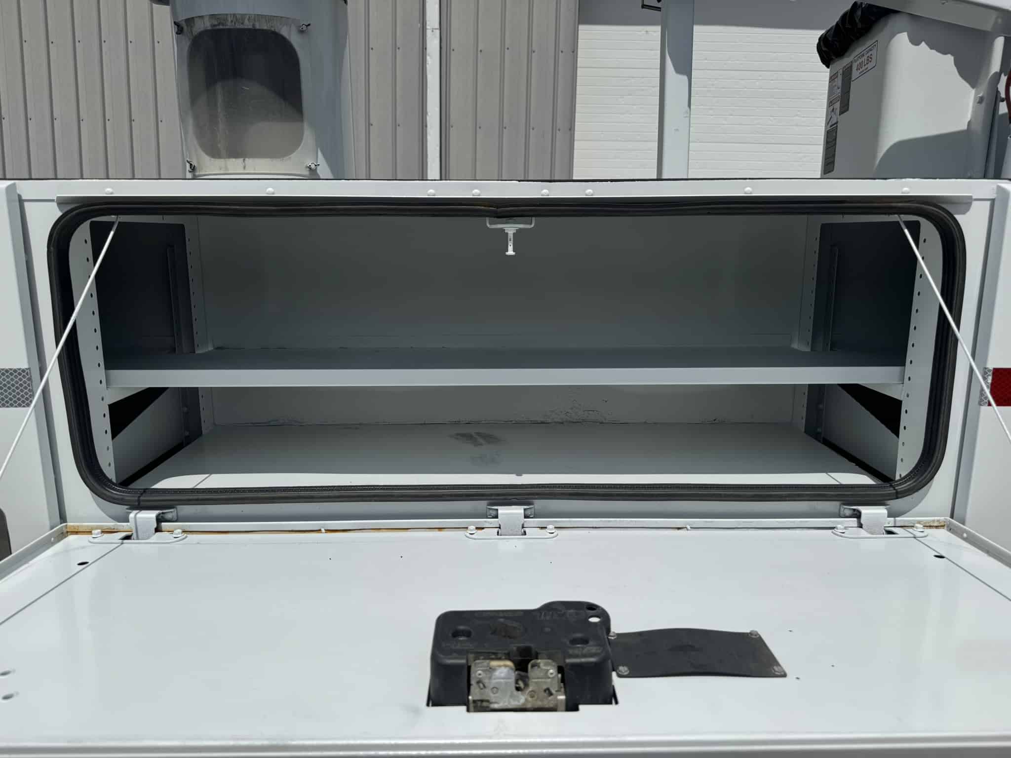 COMING SOON- 45' VERSALIFT SST40-EIH ON A 2016 DODGE RAM 5500 4X2 CHASSIS - Image 22