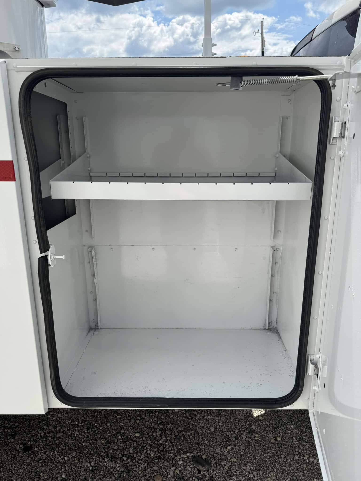 COMING SOON- 45' VERSALIFT SST40-EIH ON A 2016 DODGE RAM 5500 4X2 CHASSIS - Image 27