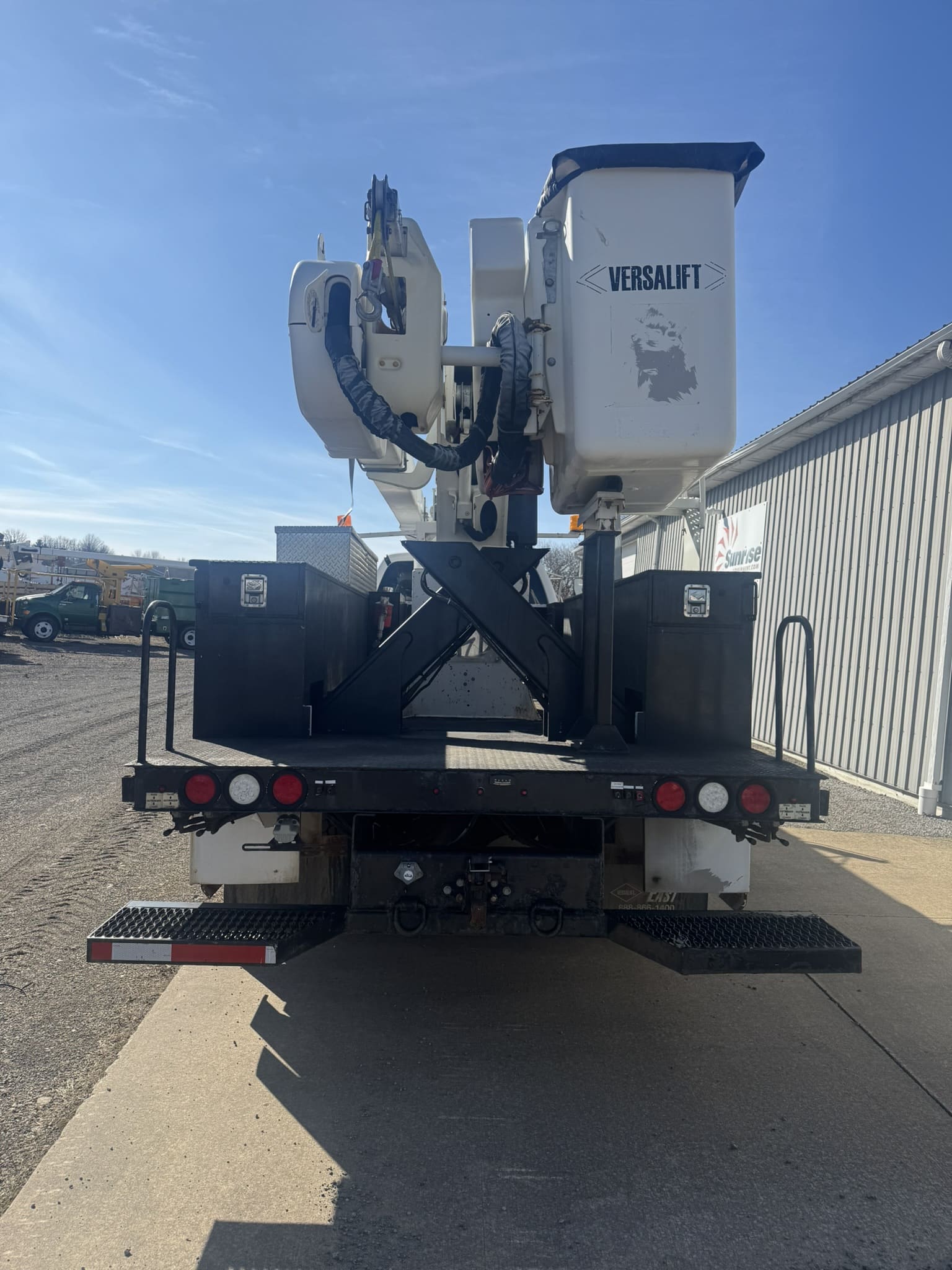 65' VERSALIFT VO360XMHI-01 ON 2015 FORD F750 4X2 CHASSIS - Image 9