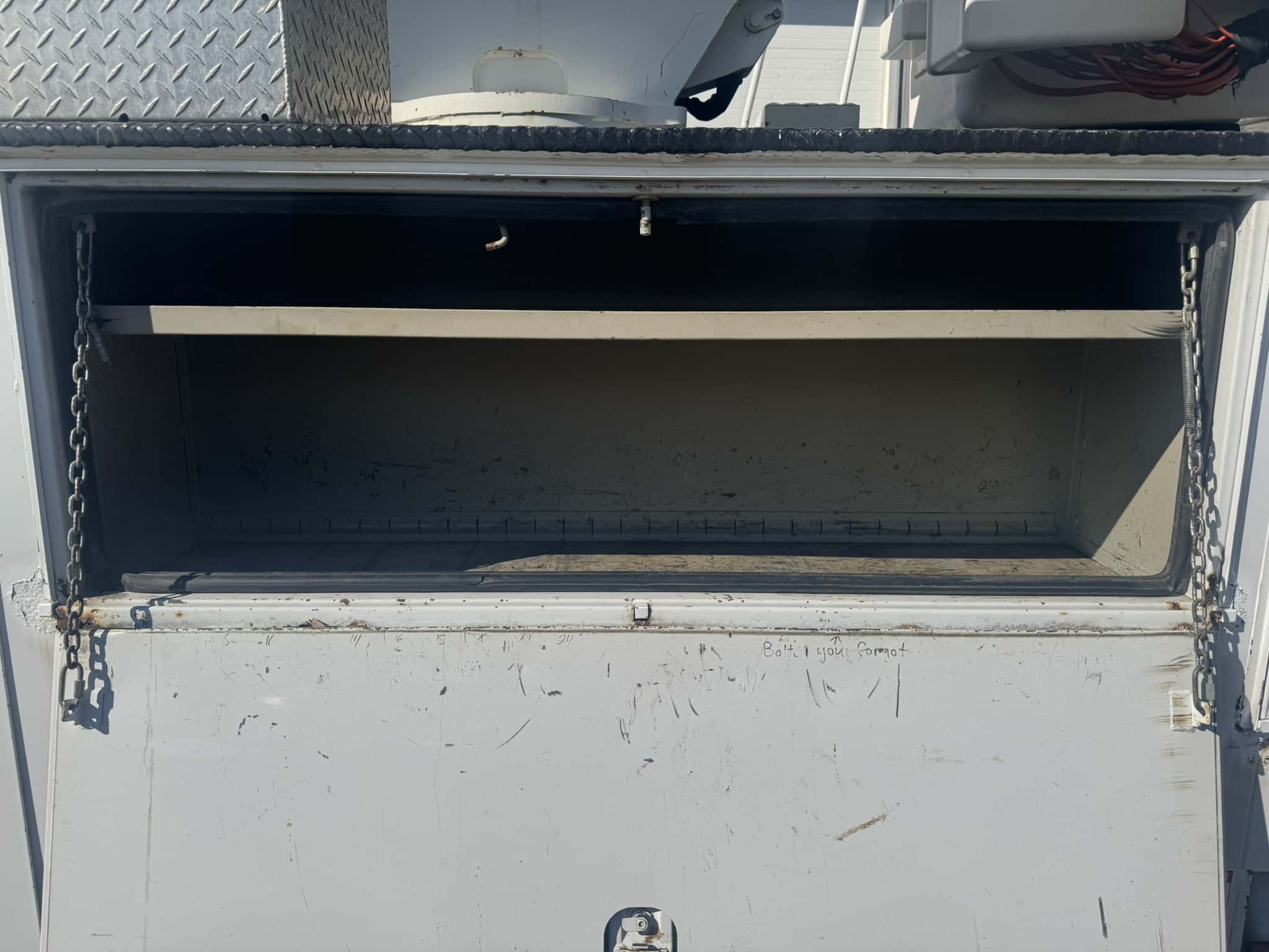 65' VERSALIFT VO360XMHI-01 ON 2015 FORD F750 4X2 CHASSIS - Image 27