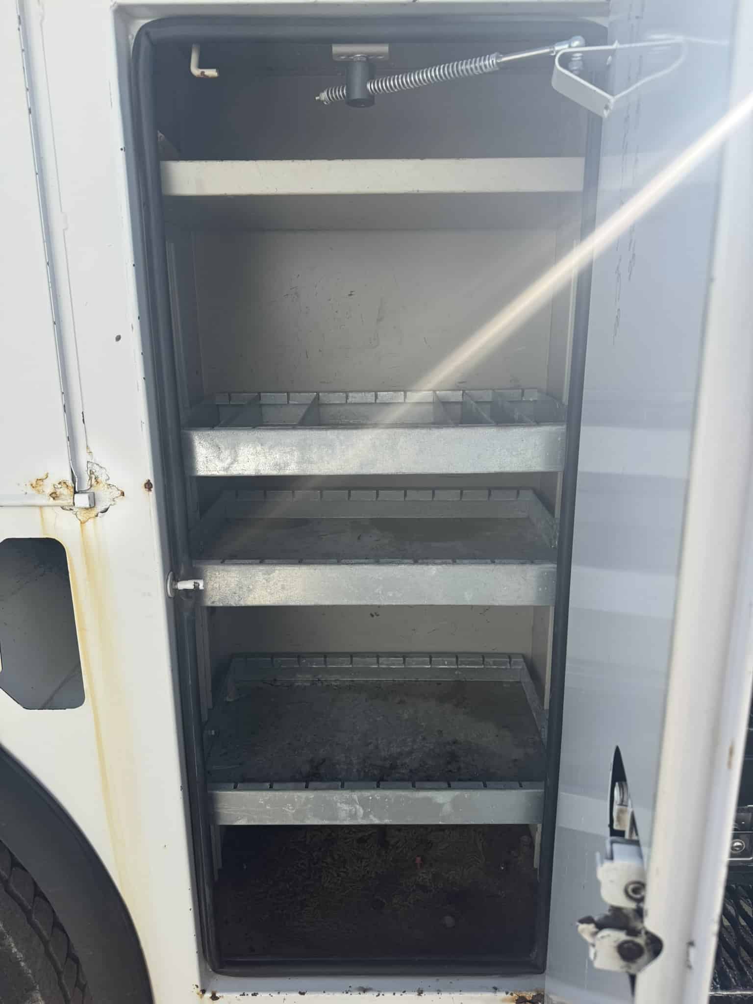 65' VERSALIFT VO360XMHI-01 ON 2015 FORD F750 4X2 CHASSIS - Image 31