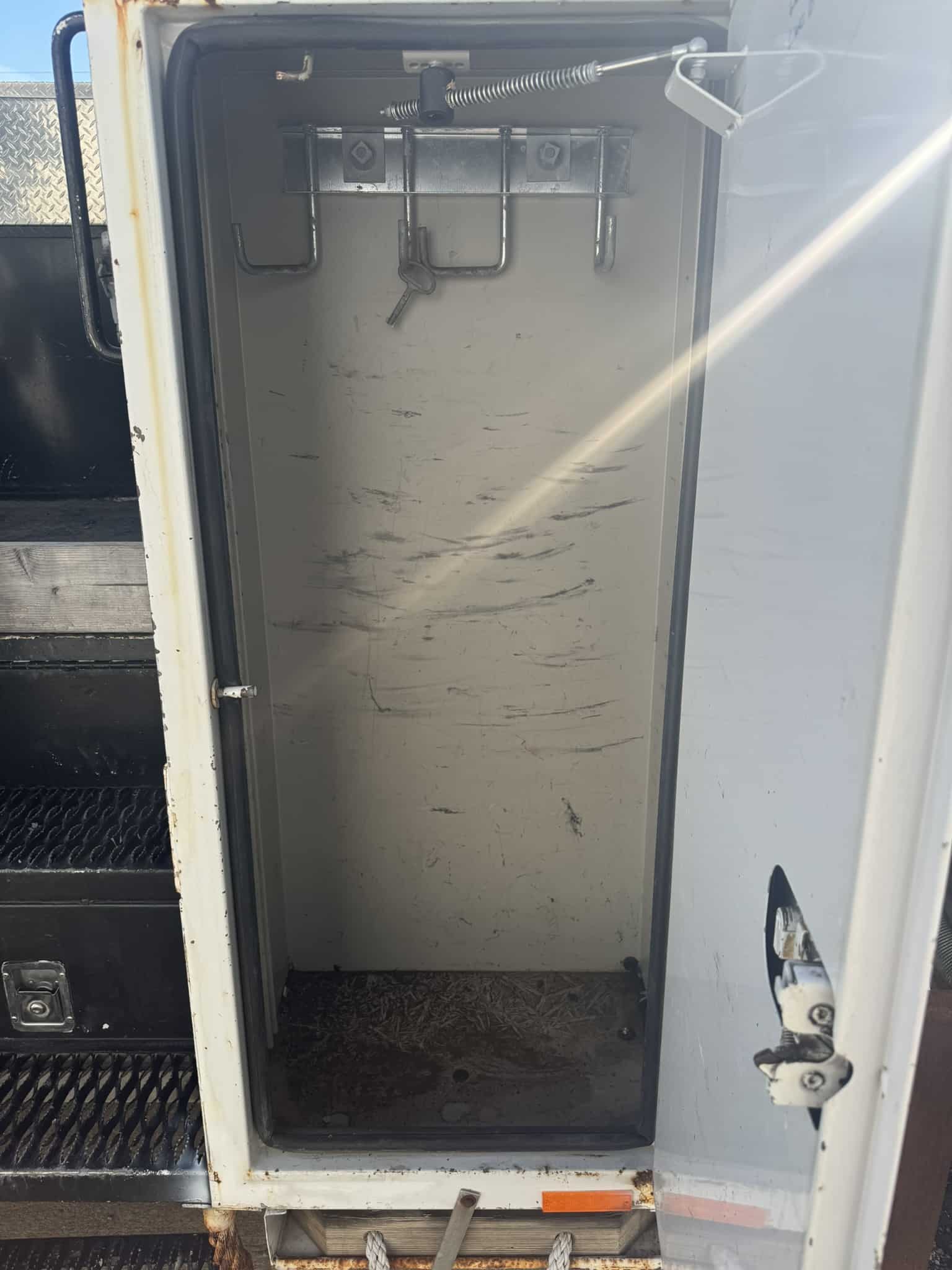 65' VERSALIFT VO360XMHI-01 ON 2015 FORD F750 4X2 CHASSIS - Image 32