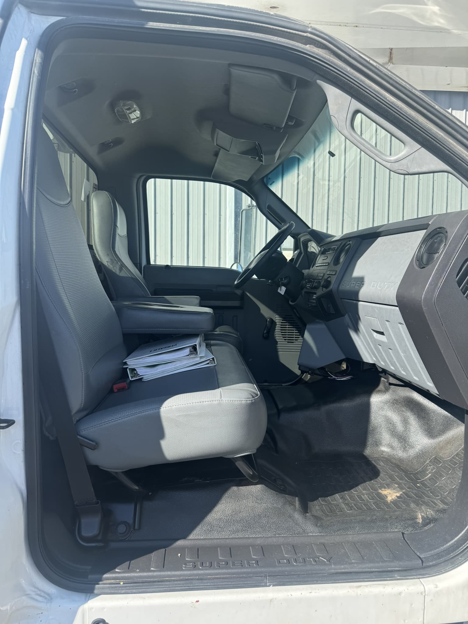 65' VERSALIFT VO360XMHI-01 ON 2015 FORD F750 4X2 CHASSIS - Image 21