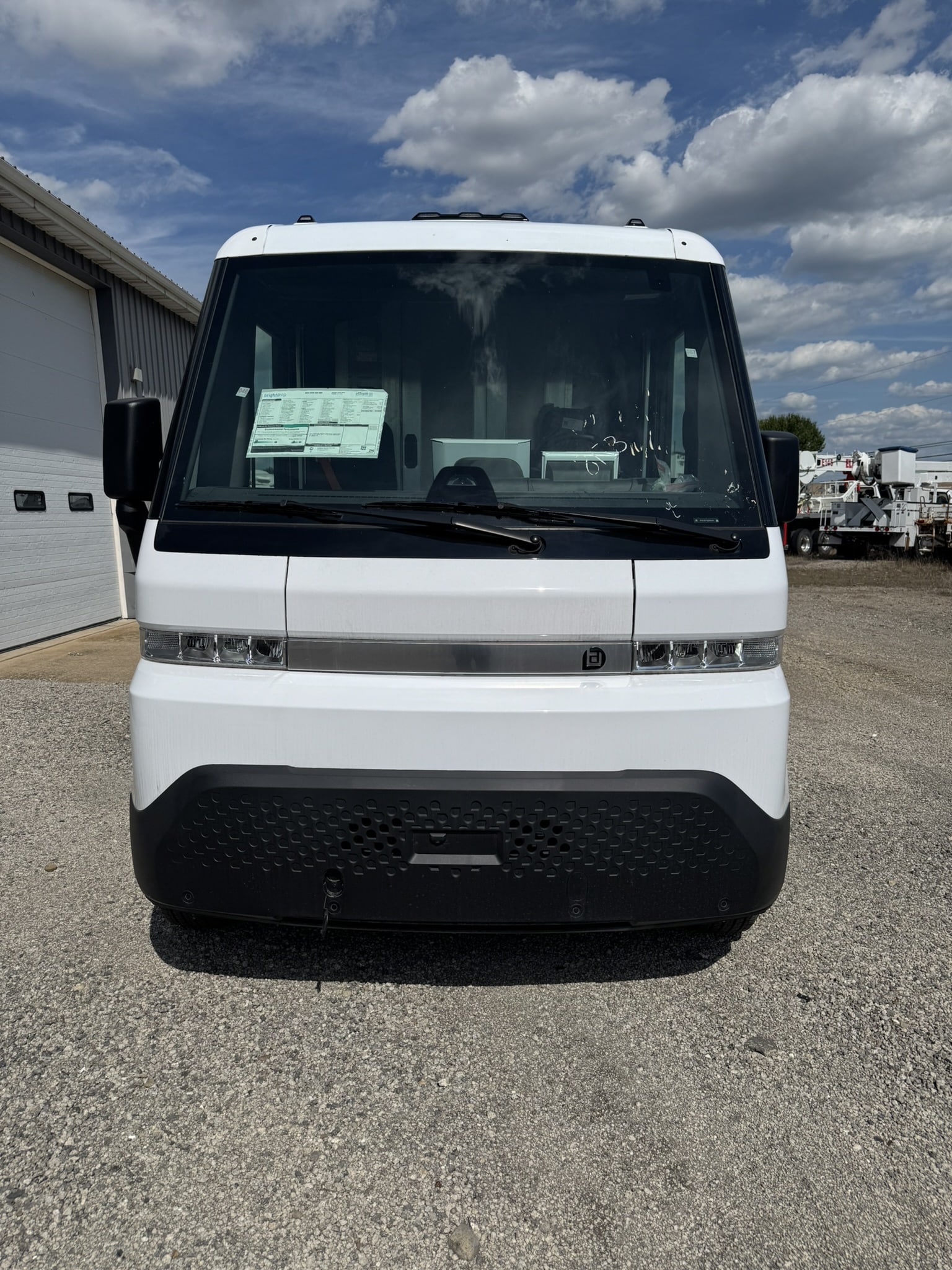 2024 BRIGHTDROP ZEVO 400 AWD ALL ELECTRIC DELIVERY VAN - Image 5