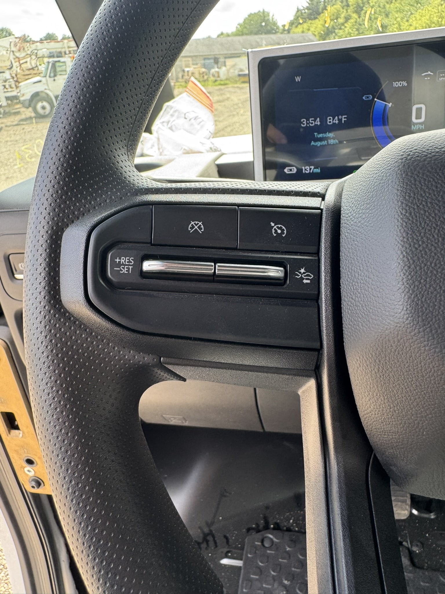 2024 BRIGHTDROP ZEVO 400 AWD ALL ELECTRIC DELIVERY VAN - Image 21